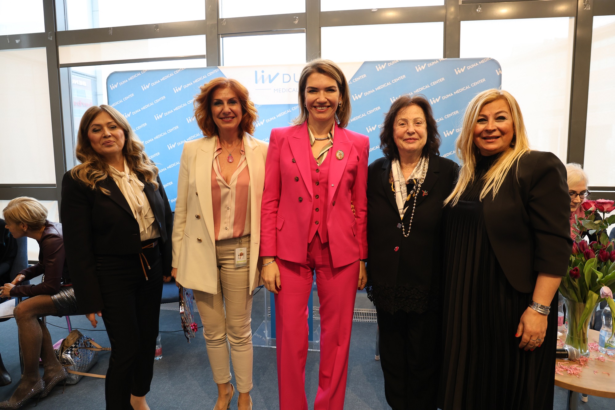 BUDAPEŞTE LIV DUNA MEDICAL CENTER, KADINLAR GÜNÜ’NDE ÖNEMLİ İSİMLERİ AĞIRLADI