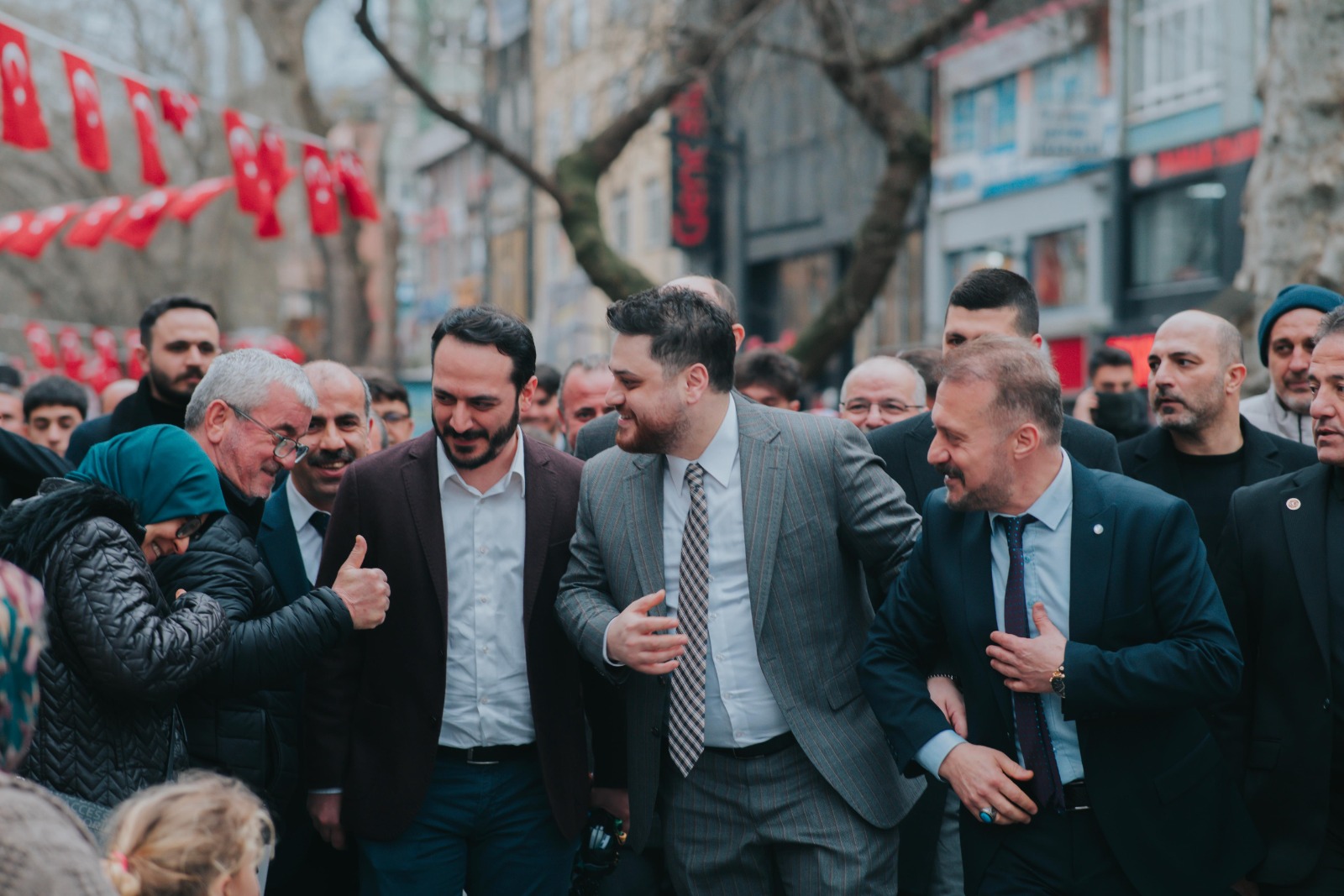 “Toplumda ümit ışığı olan Hüseyin Baş’ı sindirmek istiyorlar”