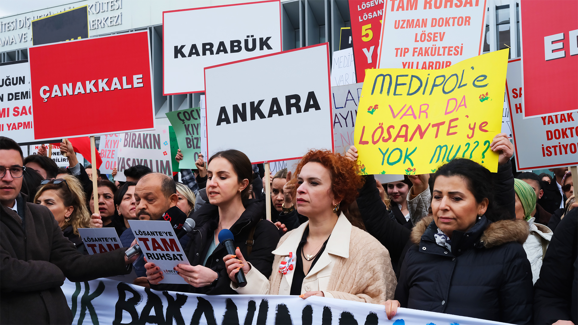 Lösemili Çocuklara Karşı Duyarsız Açıklamaya Tepki!
