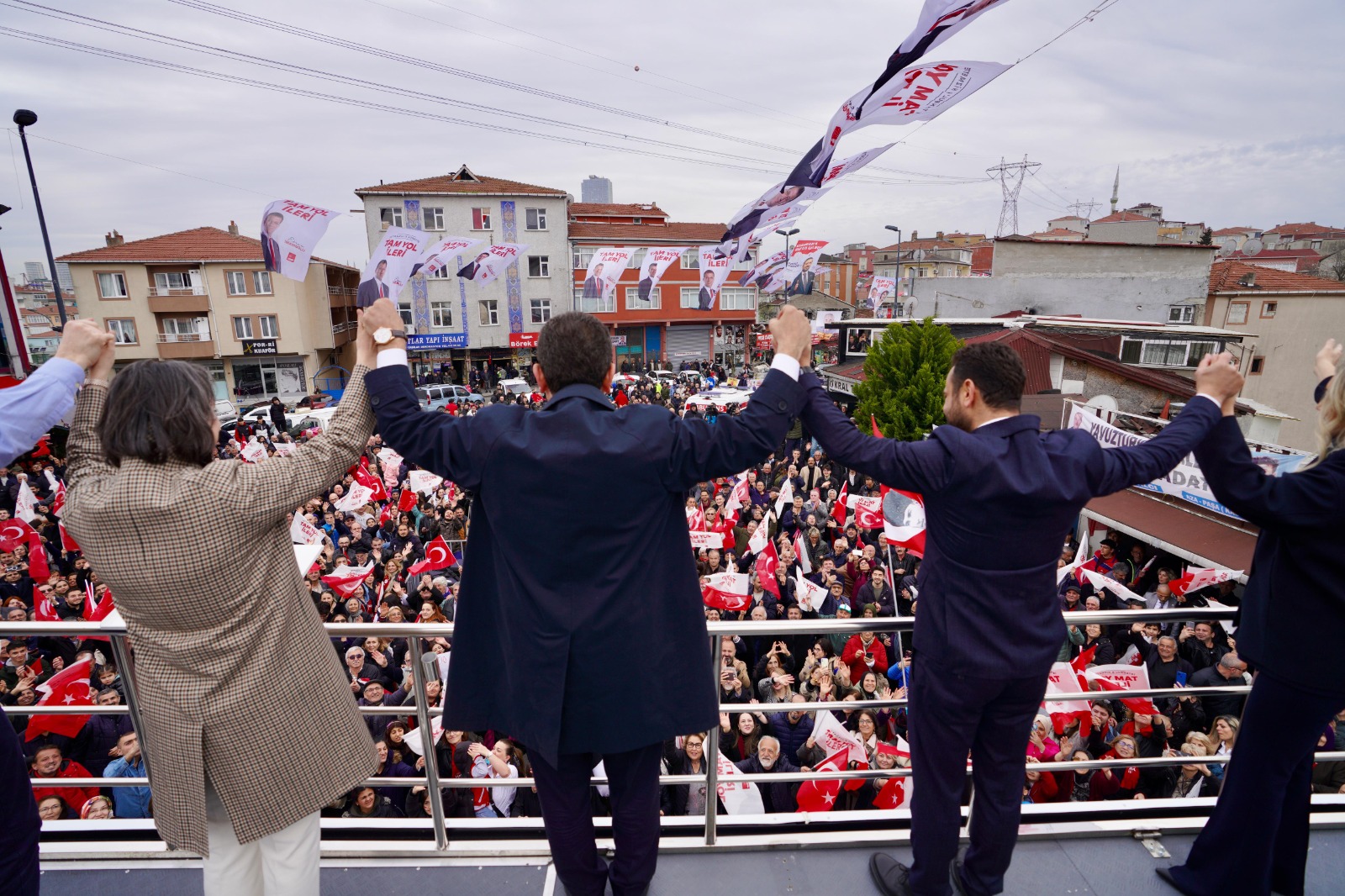 BAŞKAN İMAMOĞLU’NDAN İÇİŞLERİ BAKANI YERLİKAYA’YA: DÖNSENE ANKARA’YA. İŞİN GÜCÜN YOK MU SENİN?