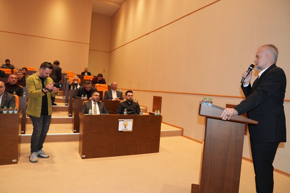 Çekmeköy Belediye Başkanı Ahmet Poyraz’ın Veda Konuşması Tartışma Yarattı