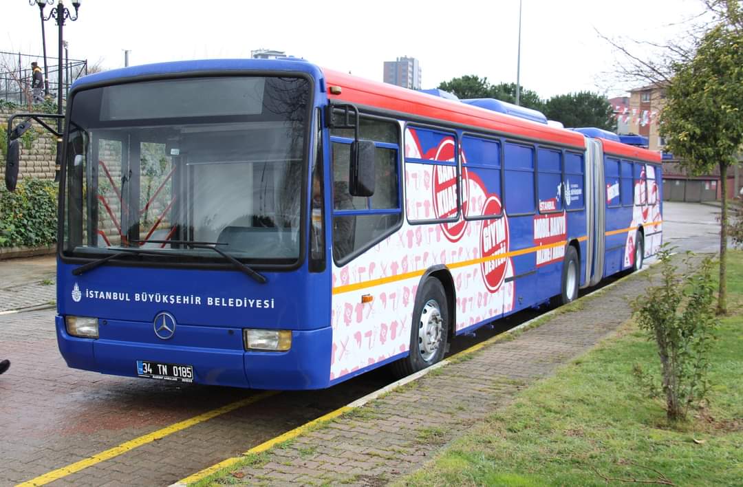 İBB’den Evsizlere Destek: Mobil Banyo Hizmeti Yaygınlaşıyor”