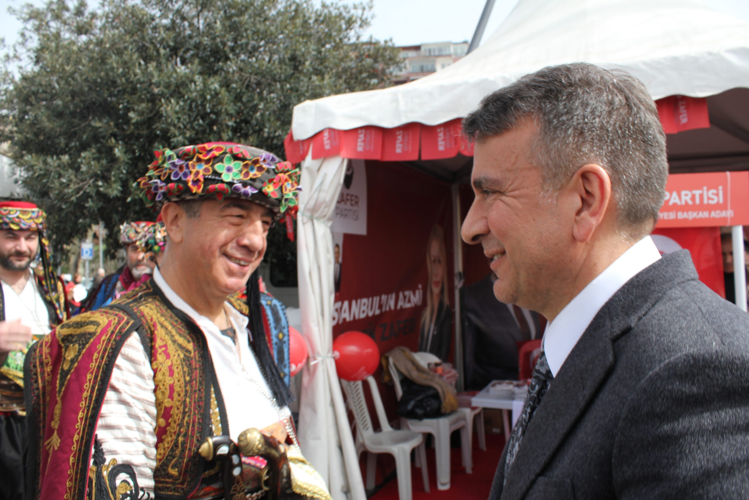 Azmi Karamahmutoğlu Üsküdar ve Bağcılar İlçelerini Ziyaret Etti