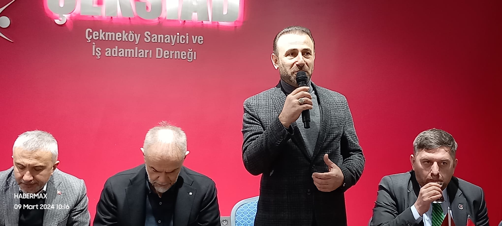 ÇEKSİAD Başkanı Erdal Albayrak, Ahmet Poyraz’ı Vefa Örneği Olarak Övdü
