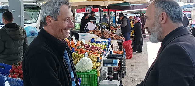 Yeniden Refah Partisi Yakakent Belediye Başkan Adayı Murat Marap’tan Pazar Esnafına Vaat: Kapalı Pazar Yeri