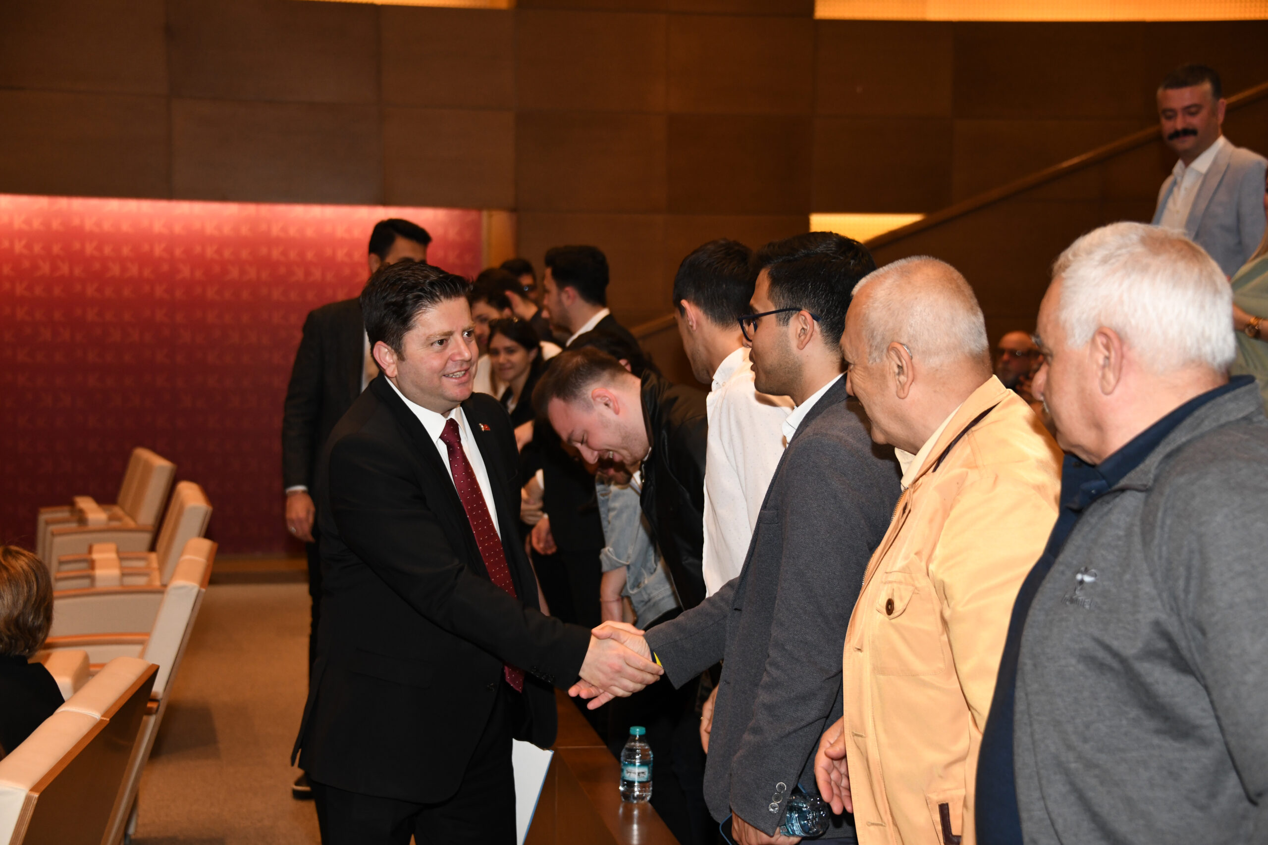 KADIKÖY BELEDİYE MECLİSİ, MESUT KÖSEDAĞI BAŞKANLIĞINDA İLK TOPLANTISINI GERÇEKLEŞTİRDİ