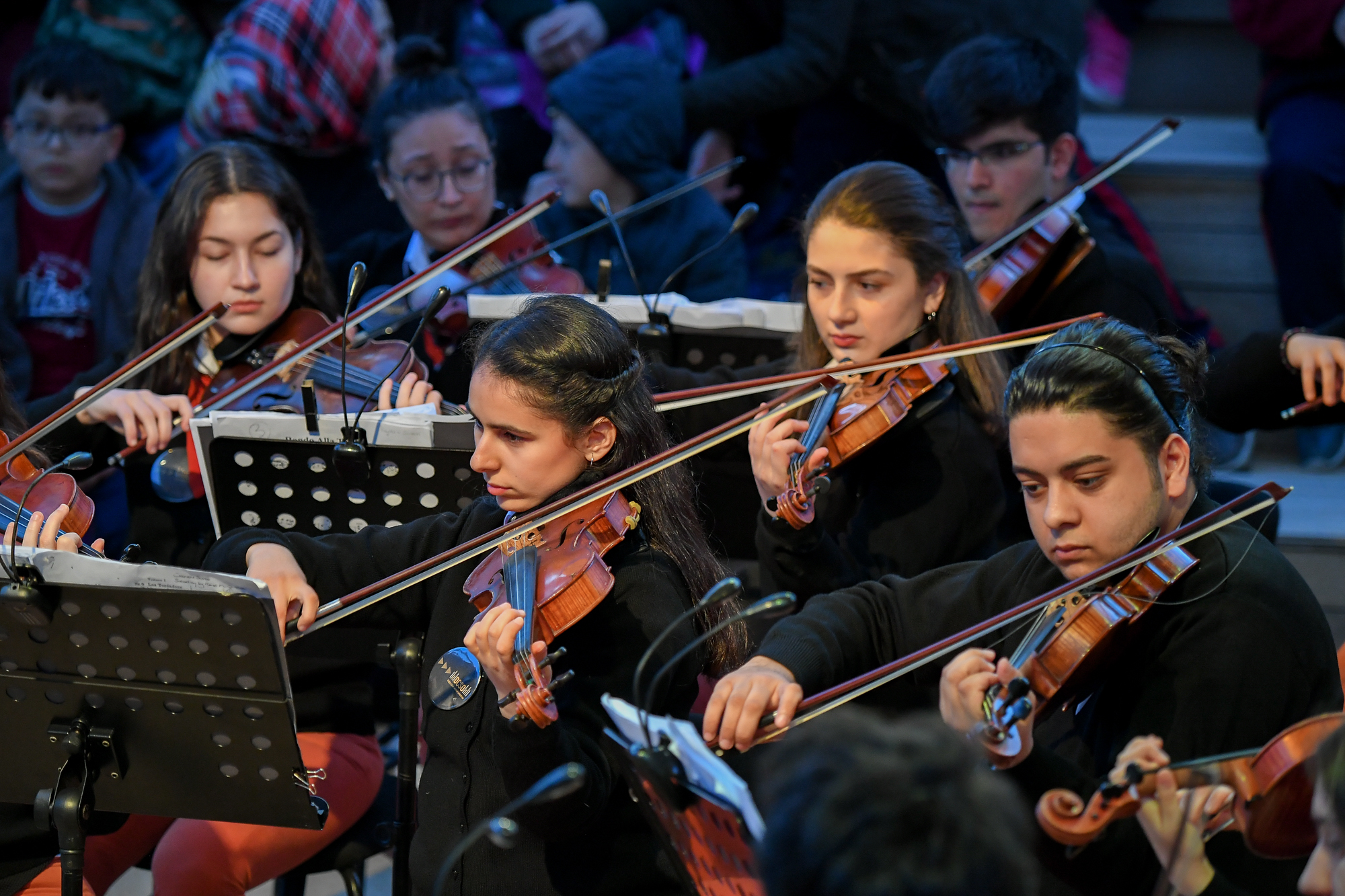 DOĞUŞ ÇOCUK SENFONİ ORKESTRASI İLE ANTALYA DEVLET SENFONİ ORKESTRASI’NDAN COŞKU DOLU 23 NİSAN KONSERLERİ