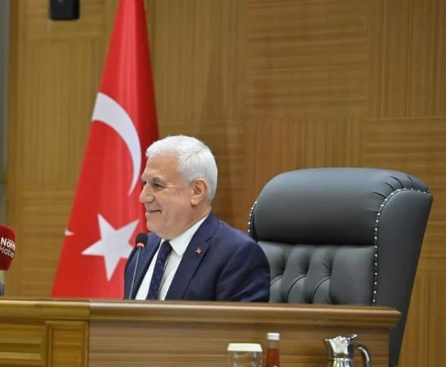 CHP’li Belediyeler İsrafa Geçit Vermiyor: Örnek Belediye Başkanı Mustafa Bozbey’den Tasarruf Hamlesi