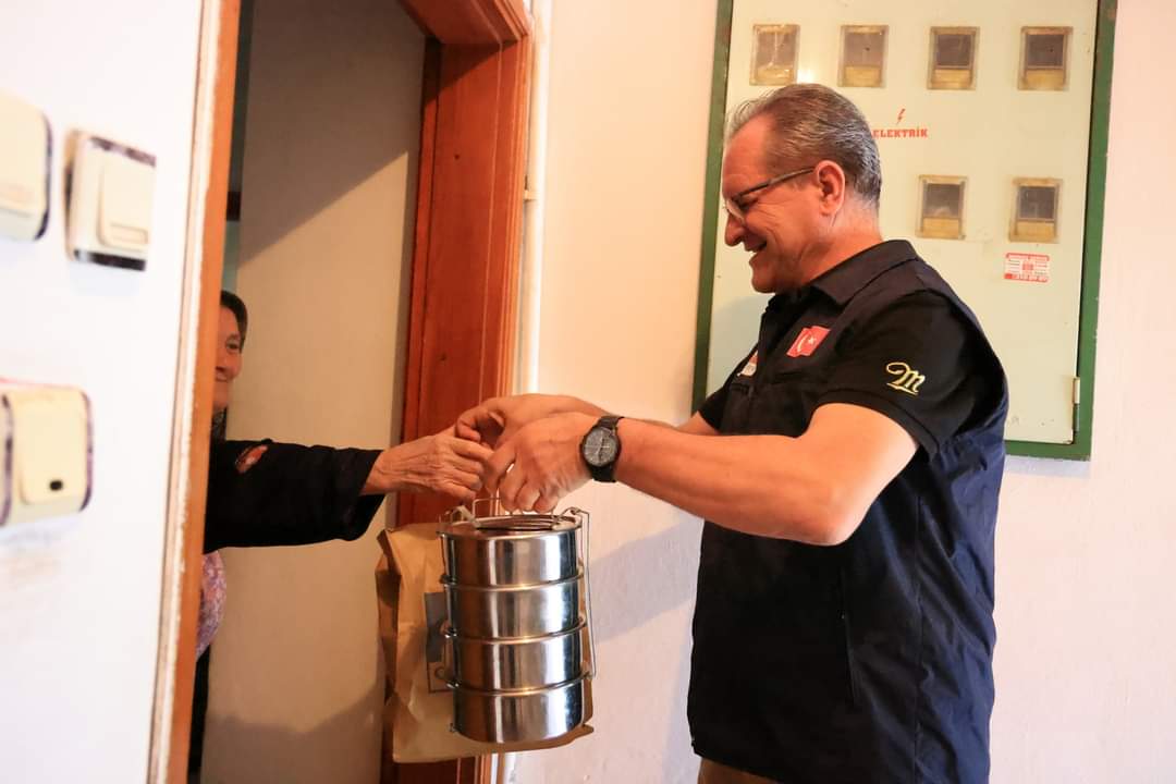 Orhan Çerkez, Fakir Fukaraya Umut Oldu: Halkın Taleplerine Anında Karşılık Veriyor”