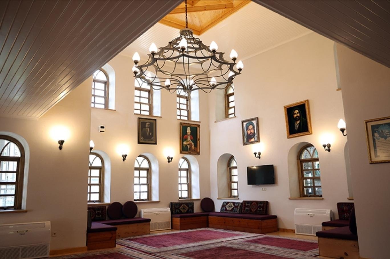 Manisa Büyükşehir Belediyesi, Cemevlerine Ücretsiz Su Hizmeti Sunmaya Başladı