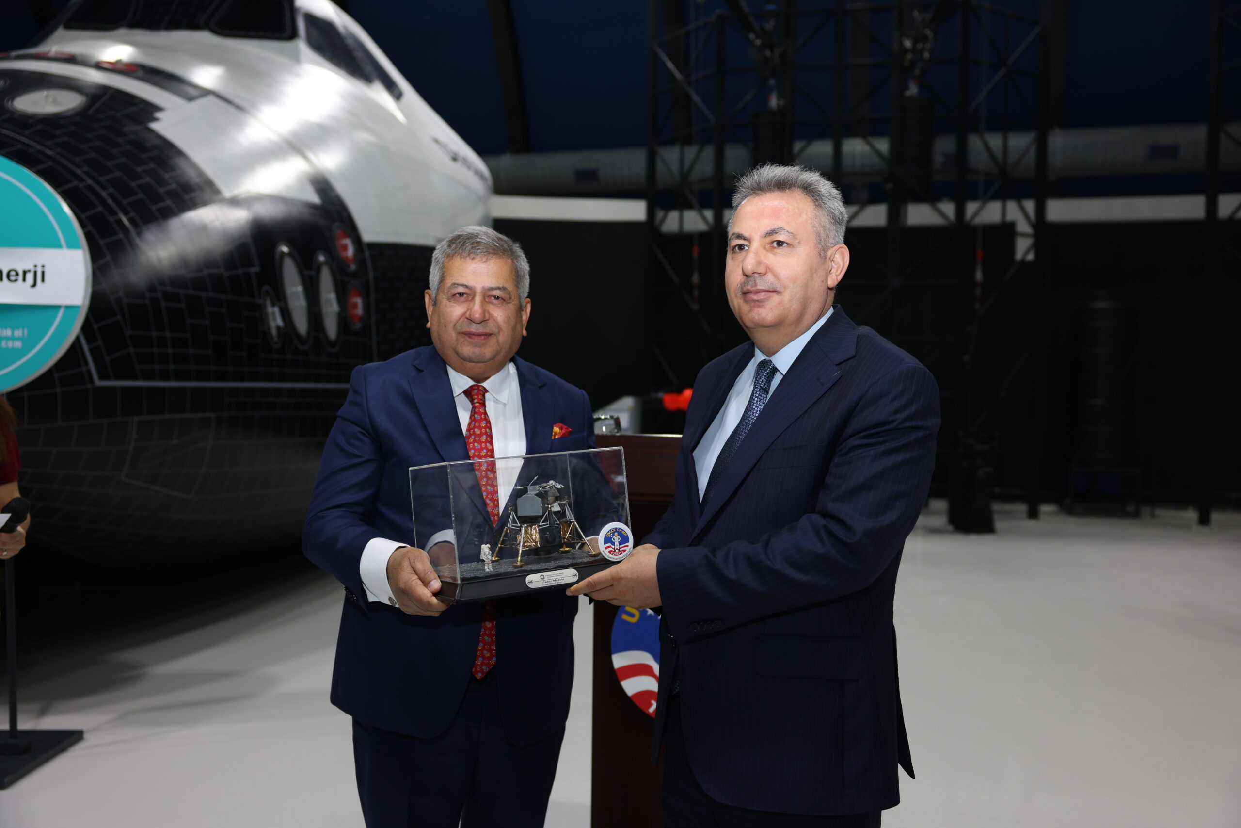 İZMİR’DE AURORA SİMİLASYONU İLE MARS’A İNSANLI UÇUŞ EĞİTİMLERİ BAŞLADI