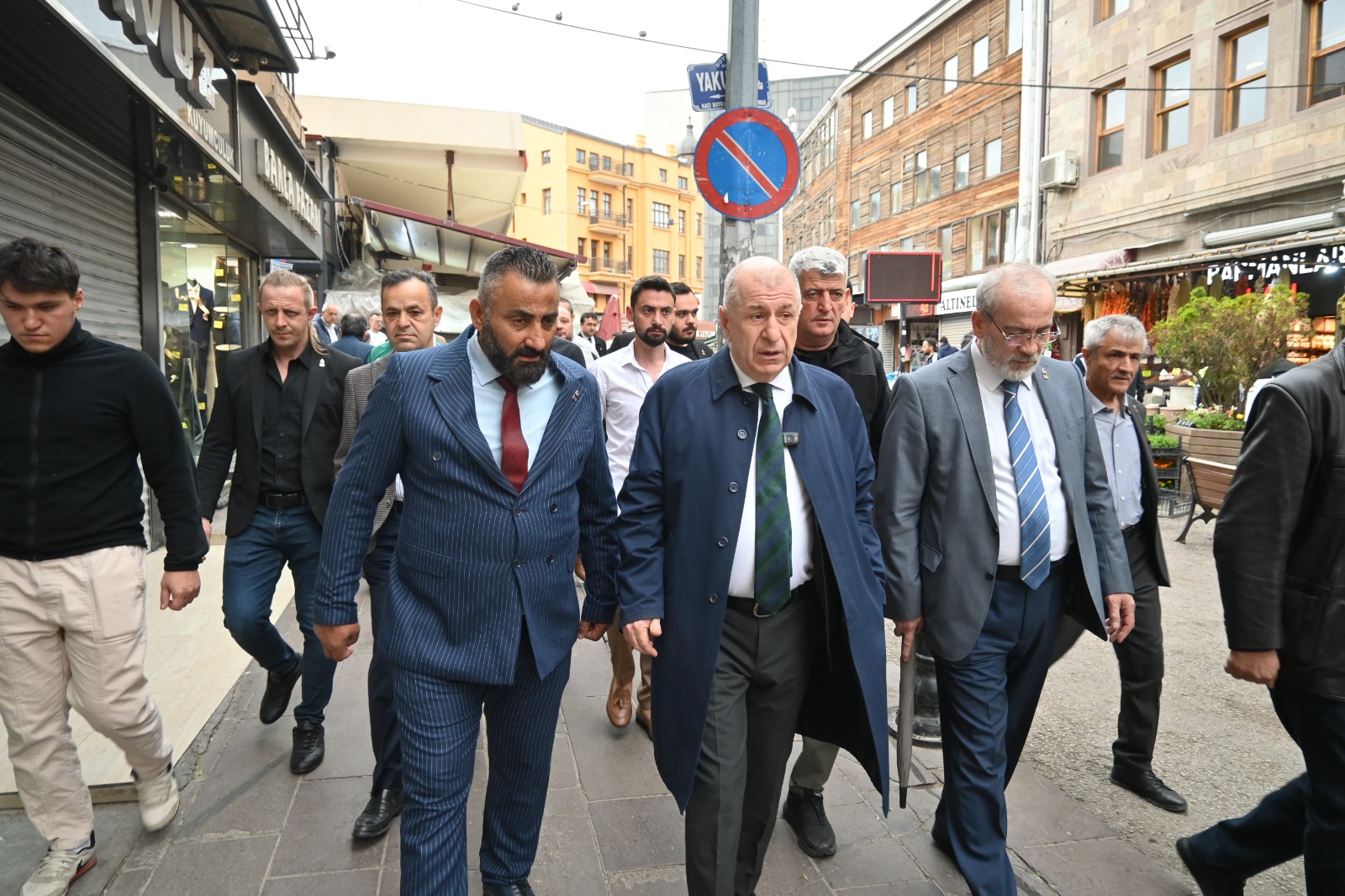 Ümit Özdağ "Öcalan’a Sarılmak, Devletin Aklına İhanet Olur"