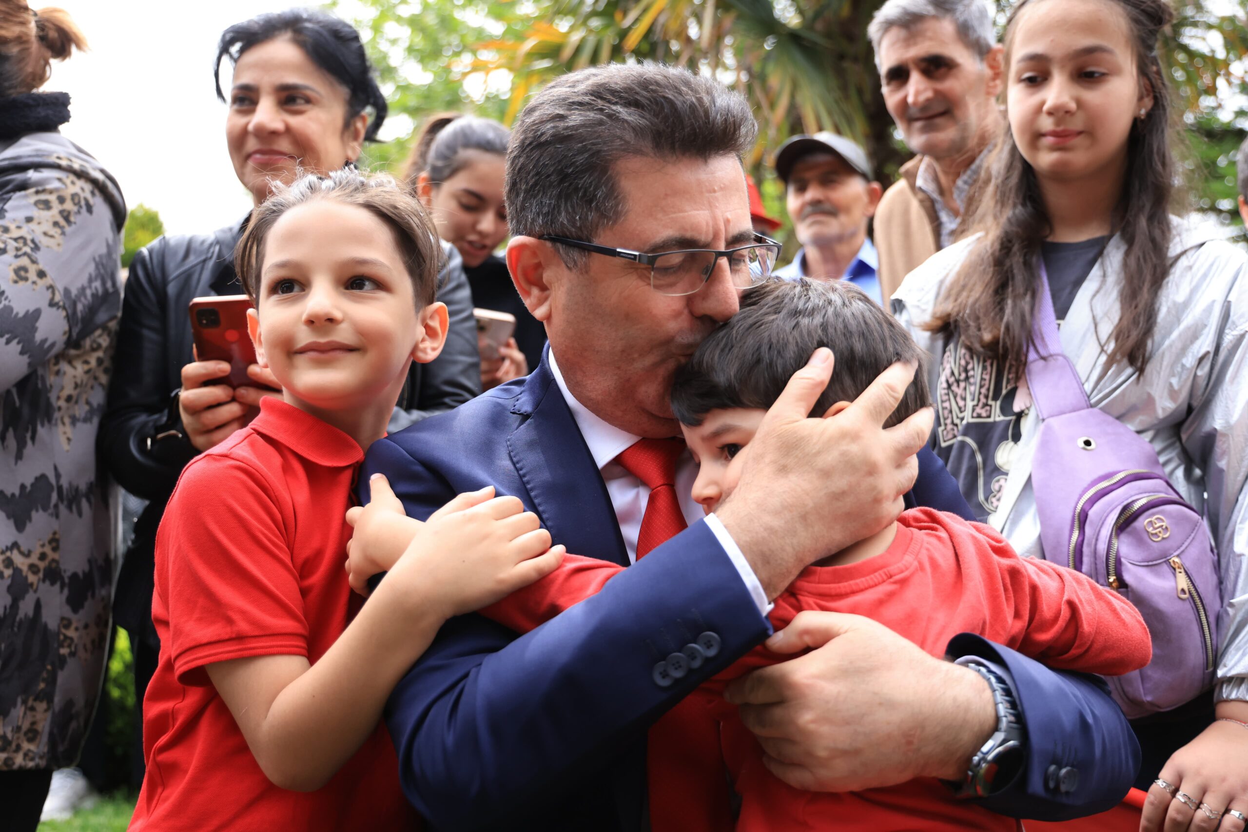 ÇEKMEKÖY’DE 23 NİSAN ÇOCUK ŞENLİĞİ’NDE DOYASIYA EĞLENDİLER