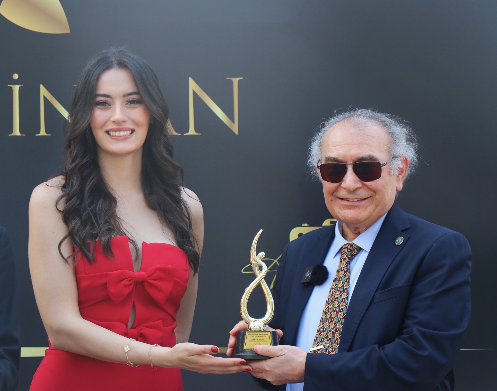 Prof. Dr. Nevzat Tarhan’a psikiyatri ödülü