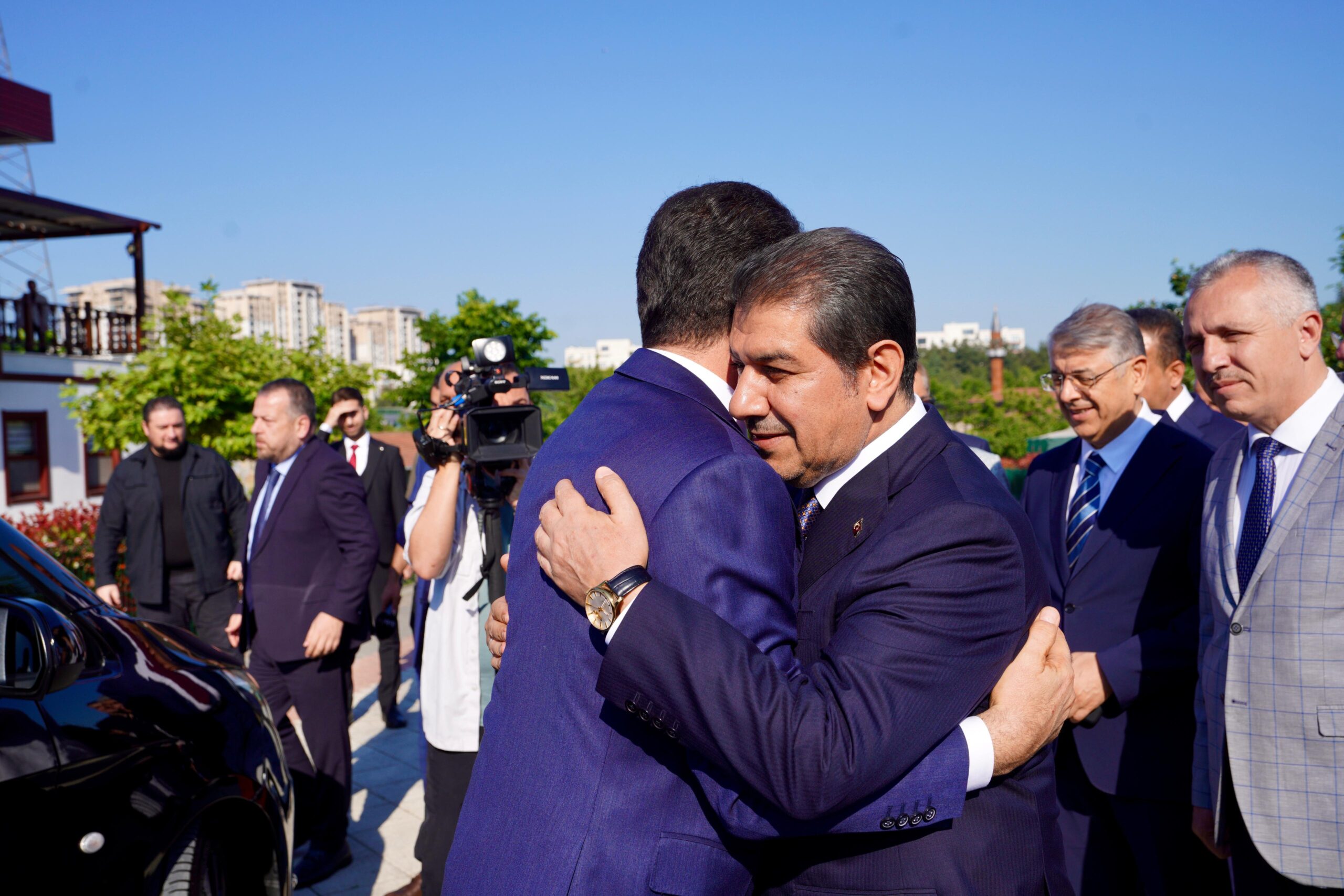 İstanbul Büyükşehir Belediye Başkanı Ekrem İmamoğlu ile Esenler Belediye Başkanı Tevfik Göksu’dan Birlik Mesajı