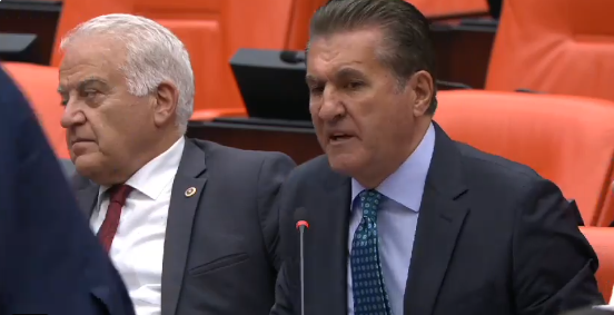 CHP Milletvekili Mustafa Sarıgül’den Sokak Hayvanlarına İlişkin Kanun Teklifi Eleştirisi: ‘Çözüm Kısırlaştır ve Yaşat!'”