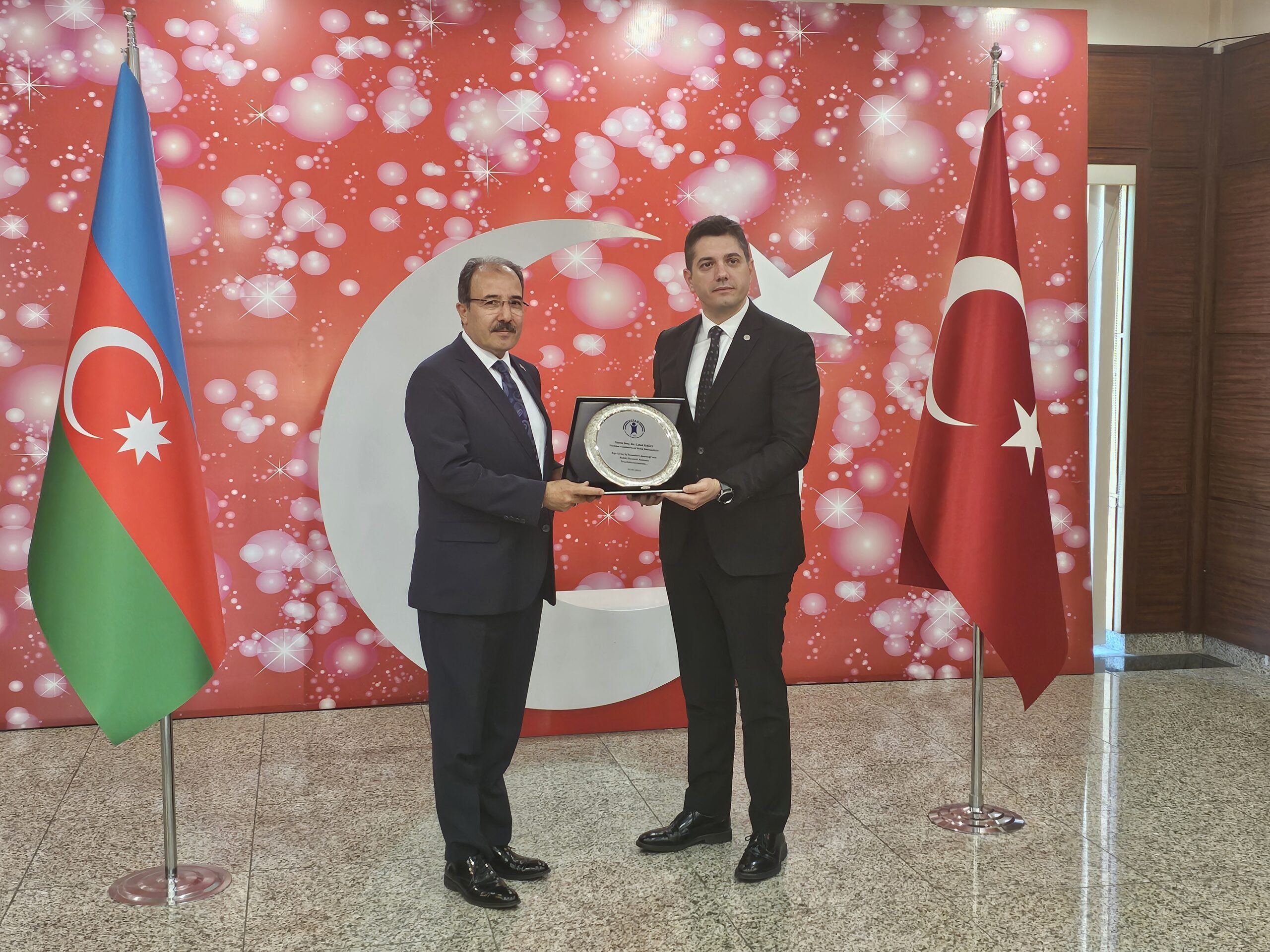 “EGİAD Heyeti Bakü’de İş Dünyasının Nabzını Tutuyor: İşbirliği ve Yatırım Fırsatları Değerlendiriliyor”