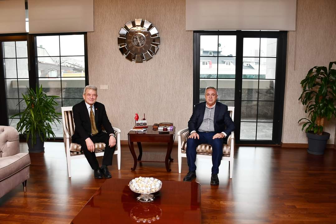 Çekmeköy Belediye Başkan Yardımcısı Seyfettin Yıldırım, İlçe Kaymakamı Resul Çelik’i Ziyaret Etti