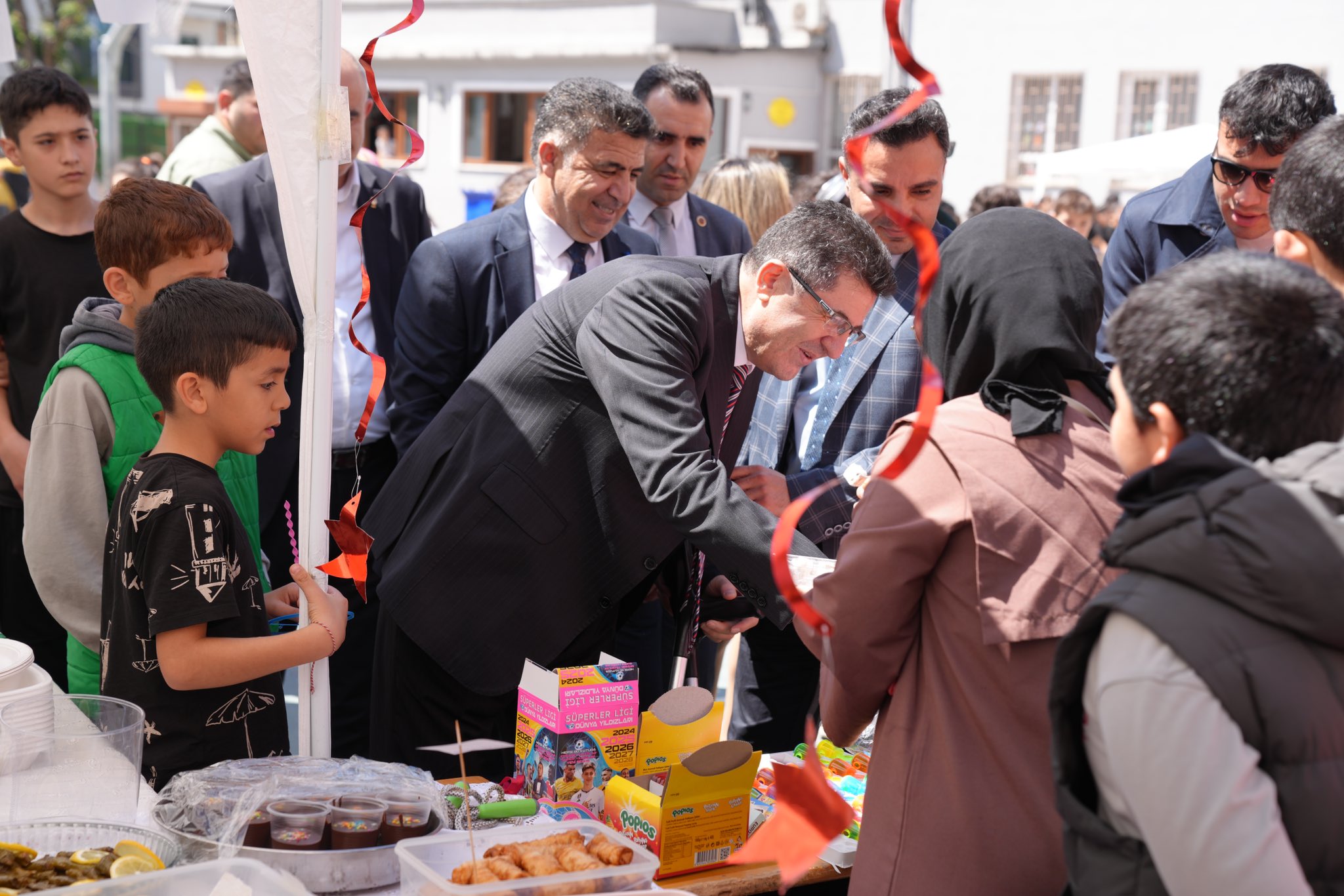 Başkan Orhan Çerkez, Alemdar Çatalmeşe İlkokulu Kermesi ve Reşadiye, Güvercinlik Mesire Alanları ile Ömerli Sporcu Kamp ve Eğitim Merkezi’ni Ziyaret Etti