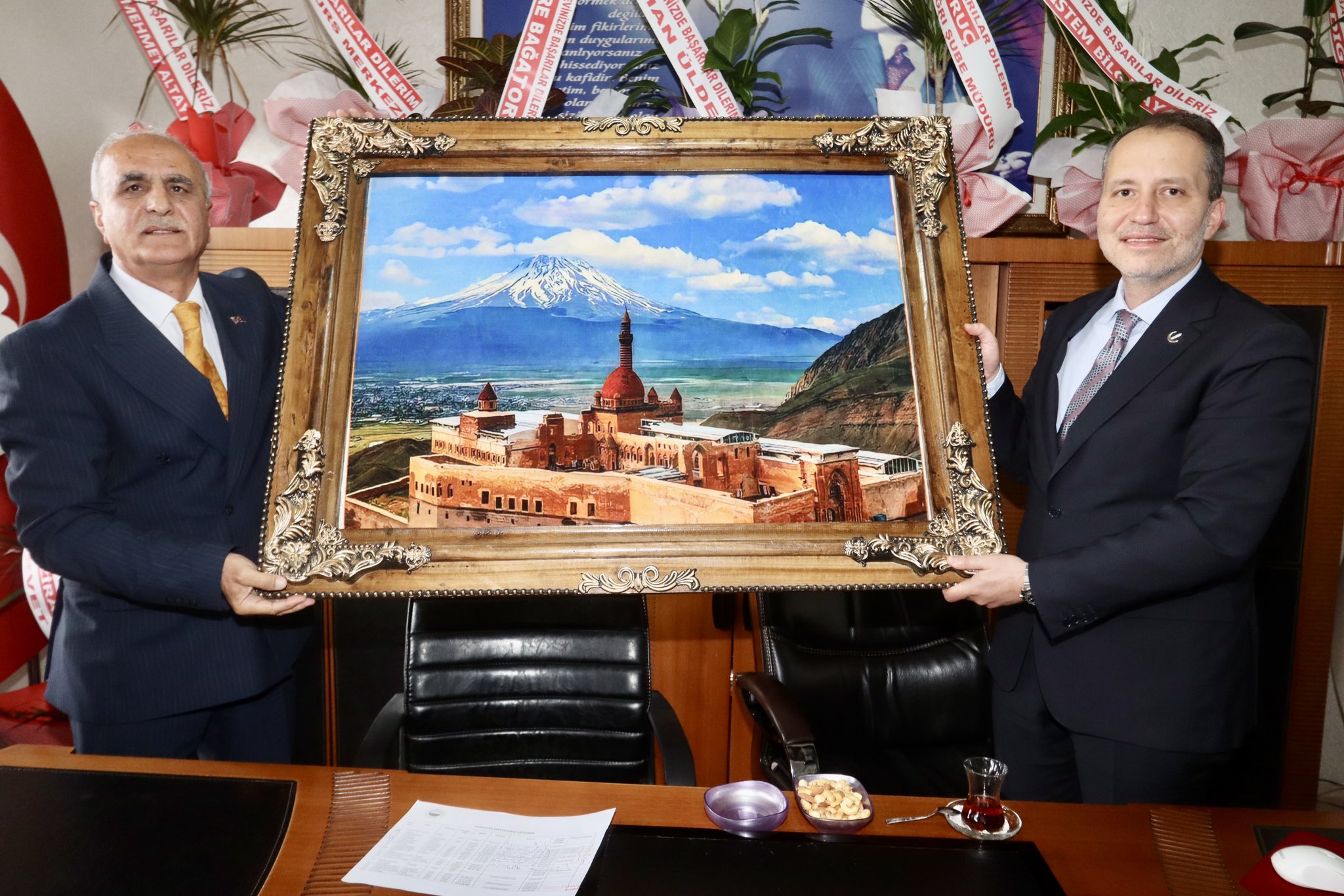 Fatih Erbakan, Hamur Belediyesi’ni Ziyaret Etti: “94 Ruhunu Yeniden Canlandıracağız”