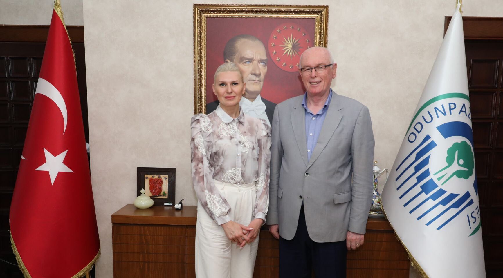 Melek Mızrak Subaşı, Bilecik’in Topuklu Efesi Olarak Eskişehir Belediye Başkanları İle Görüştü