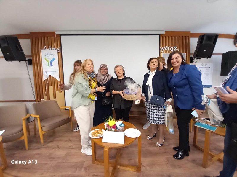 Kadın Kooperatiflerinin Rolü ve Gelecek Perspektifleri: KEDV Paneli Değerlendirmesi”