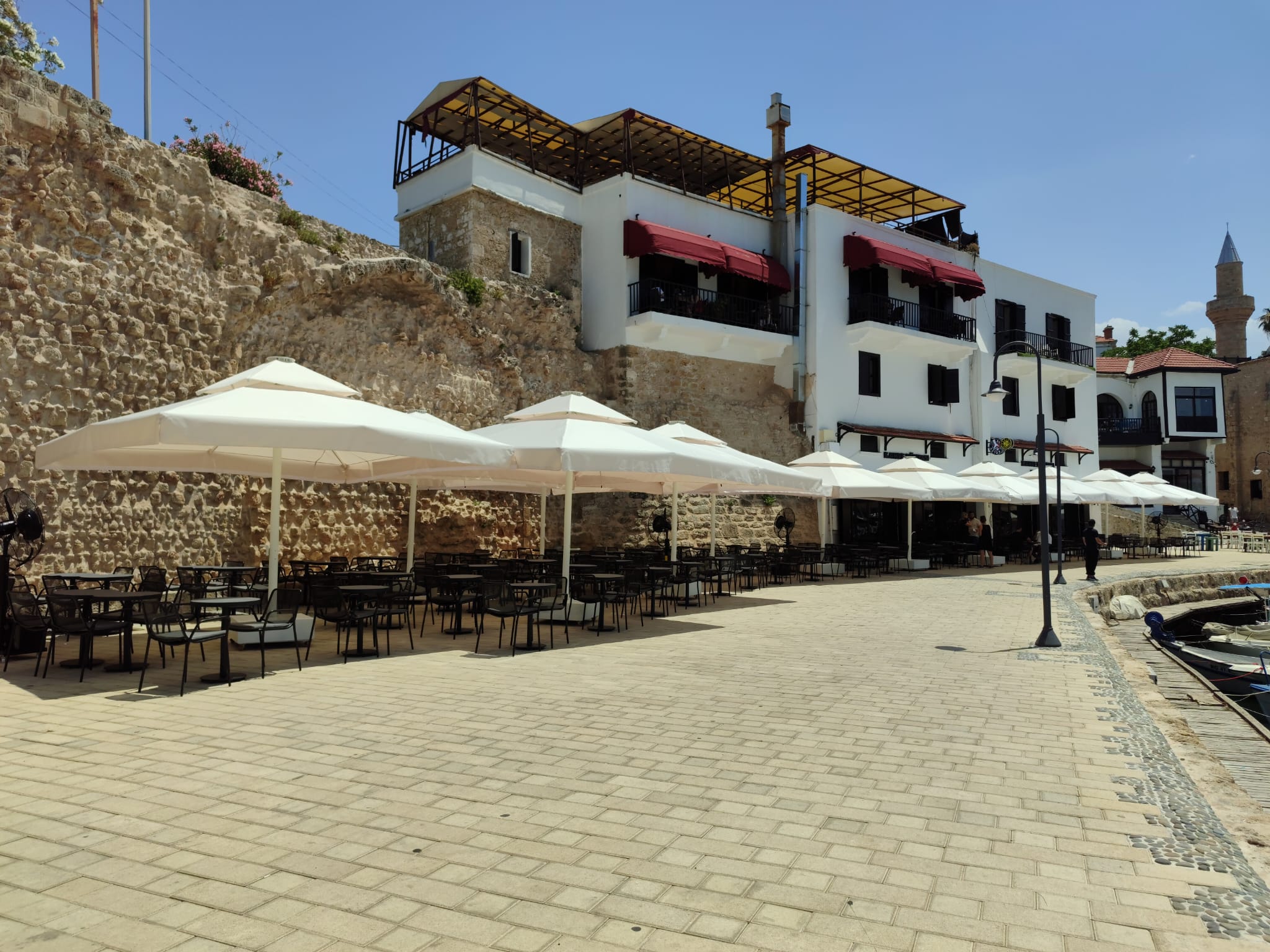 Kahve Dünyası, Girne Limanı’nda Algötür Konseptli Mağazasını Açtı: Kıbrıs’ta Üçüncü Şube!”