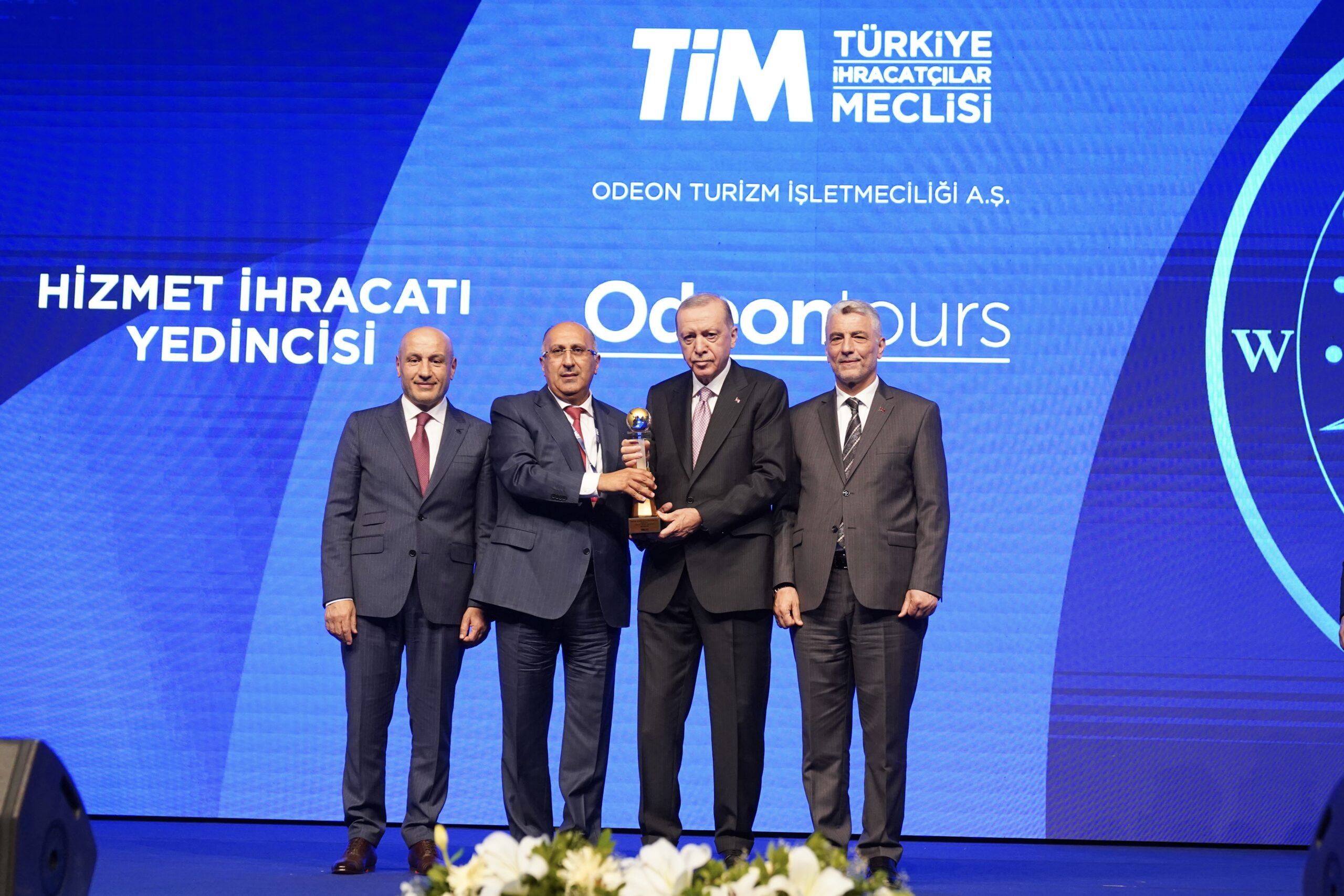 TİM’den ODEON Tours’a ihracat şampiyonluğu ödülü