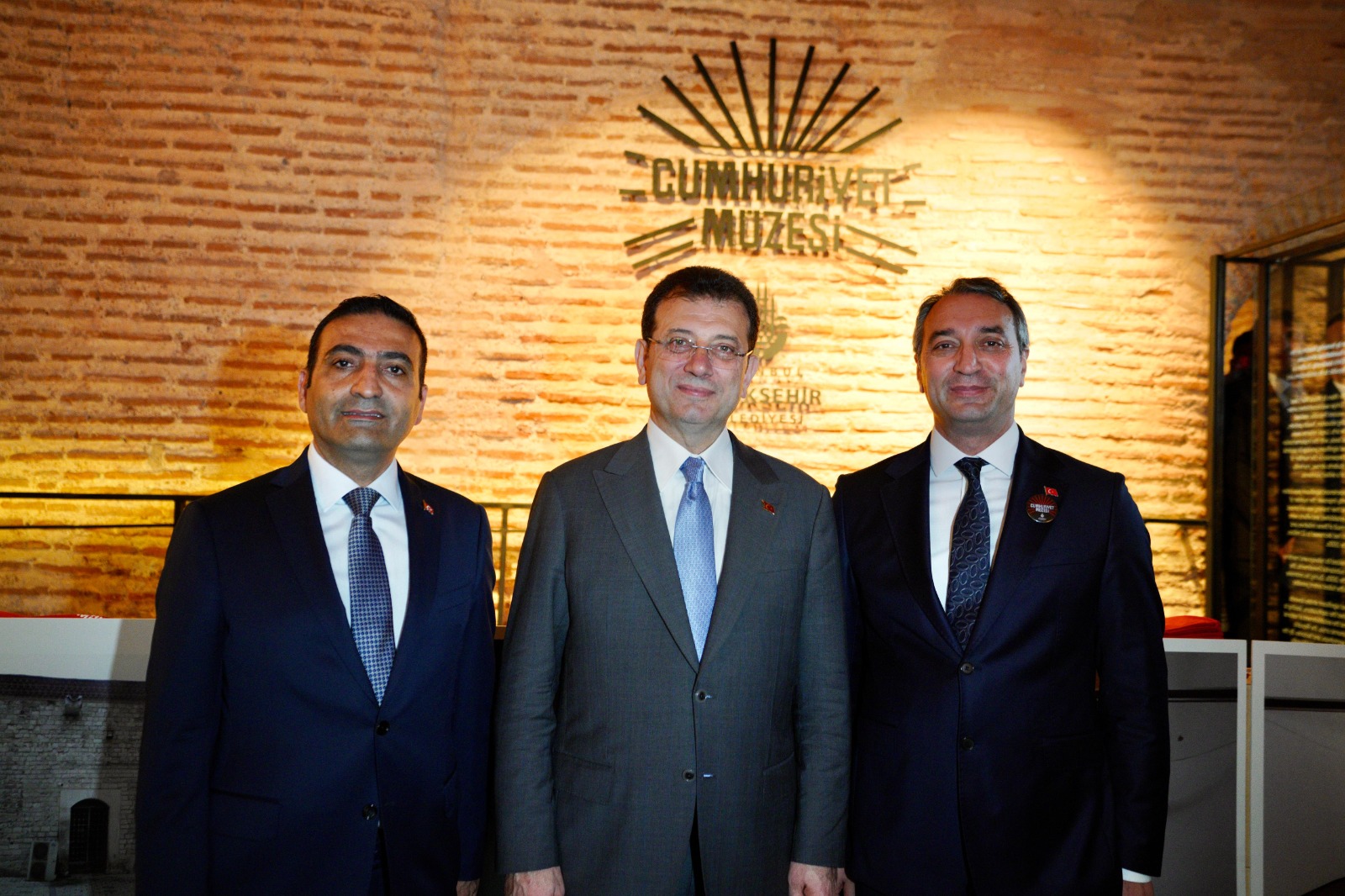 TAKSİM CUMHURİYET MEYDANI, ‘CUMHURİYET MÜZESİ’NE KAVUŞTU