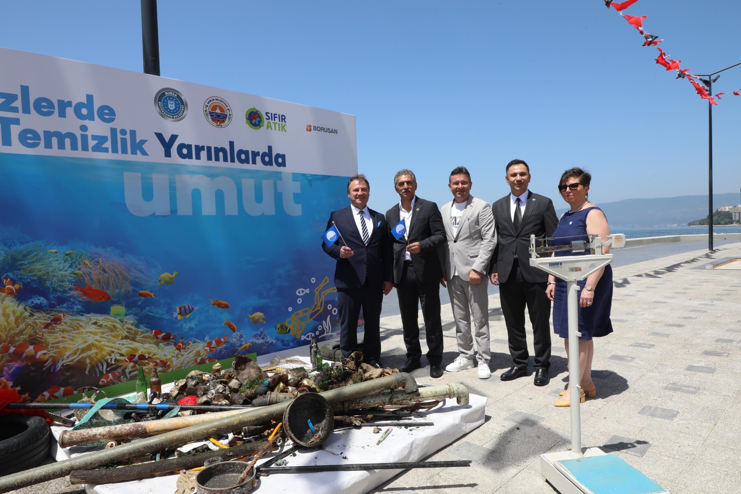 **Gemlik’te Deniz Dibi Temizliği: Başkan Şükrü Deviren’den Dalgıçlarla Anlamlı Dalış**