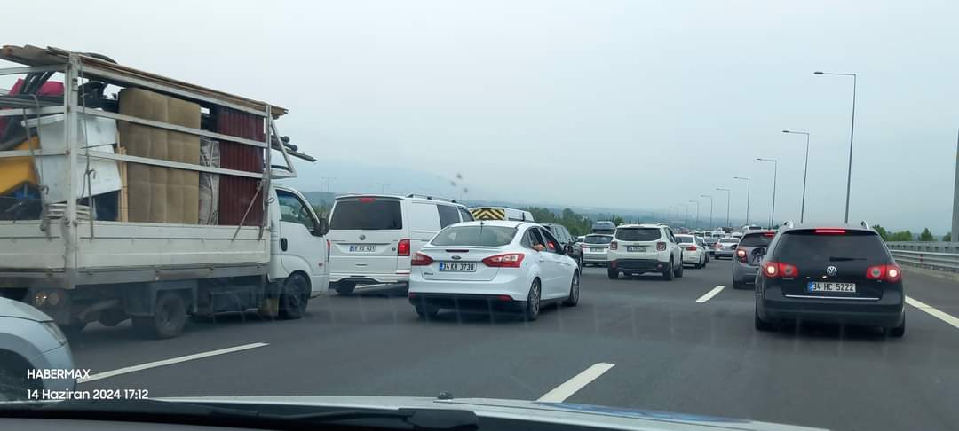 İstanbul’da Güne Yoğun Trafikle Başlandı