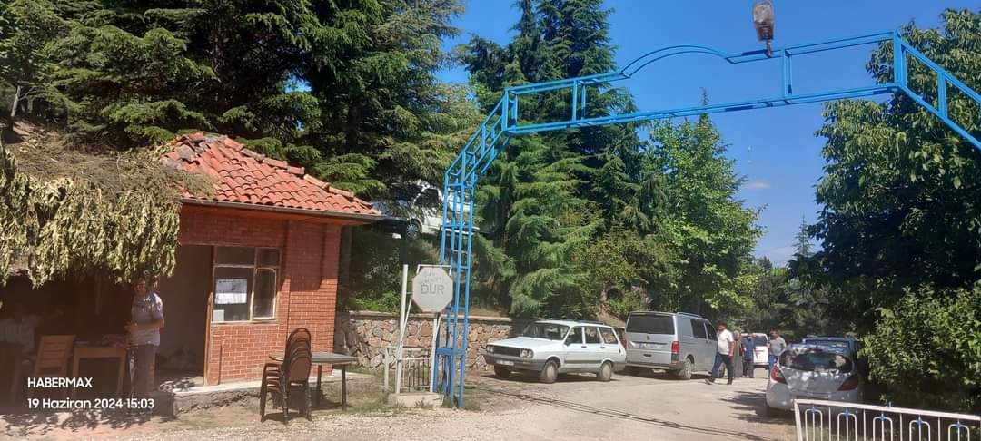 Turhal İlçesi Kat Köyü Türbesinde Ziyaretçilere Haksız Para Talebi İddiası