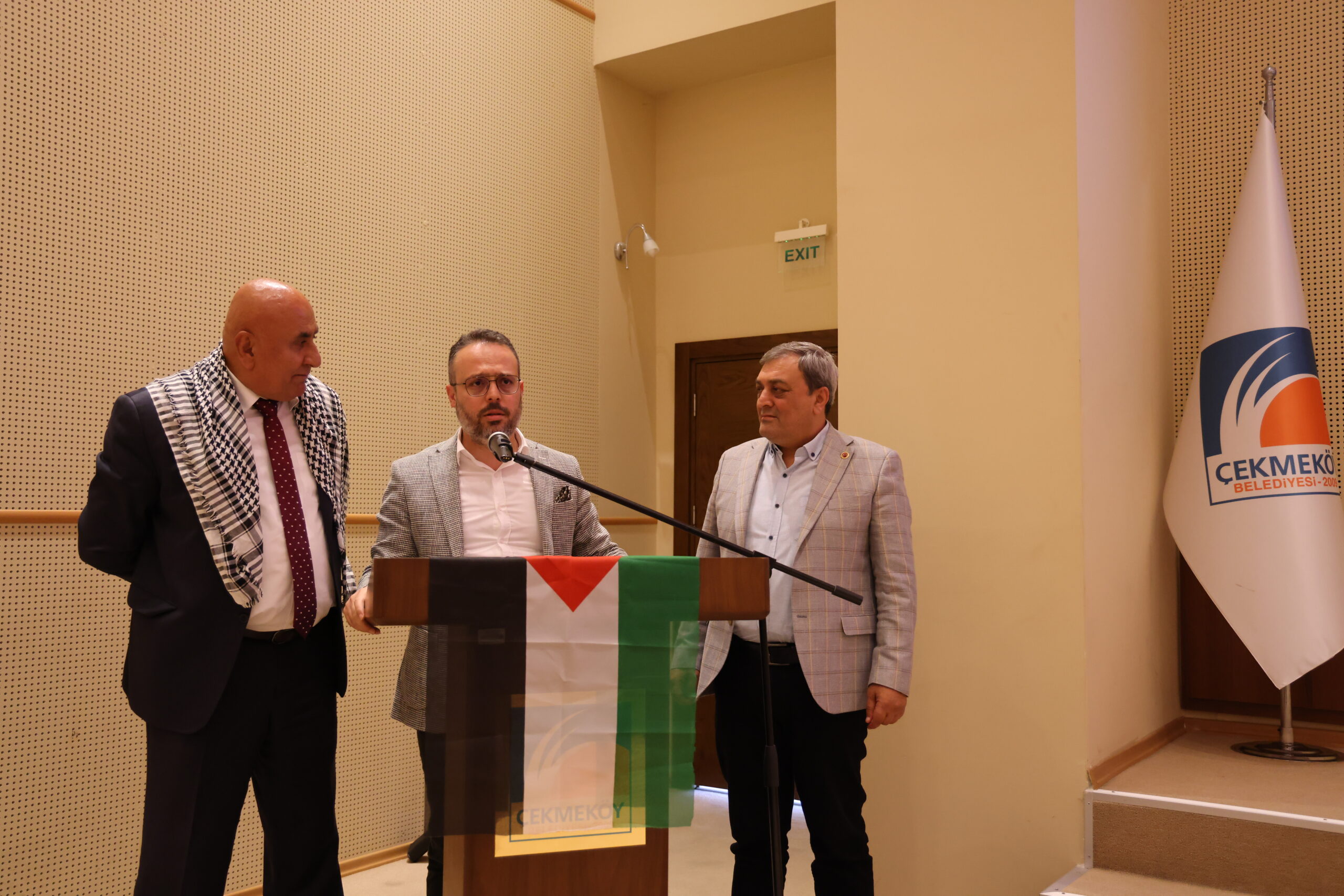 Çekmeköy Belediye Meclisi’nde Filistin’e Destek: Alagöz’ün Eylemi Alkışlarla Karşılandı!