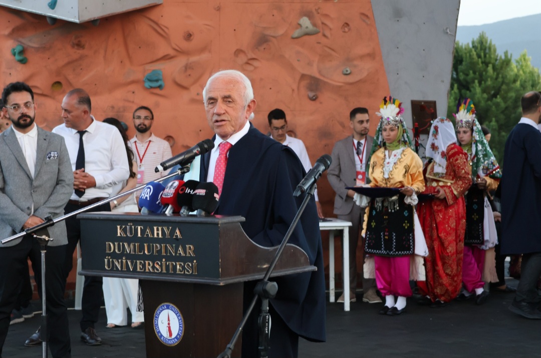 NG KURUCU BAŞKANI NAFİ GÜRAL’A FAHRİ DOKTORA ÜNVANI VERİLDİ