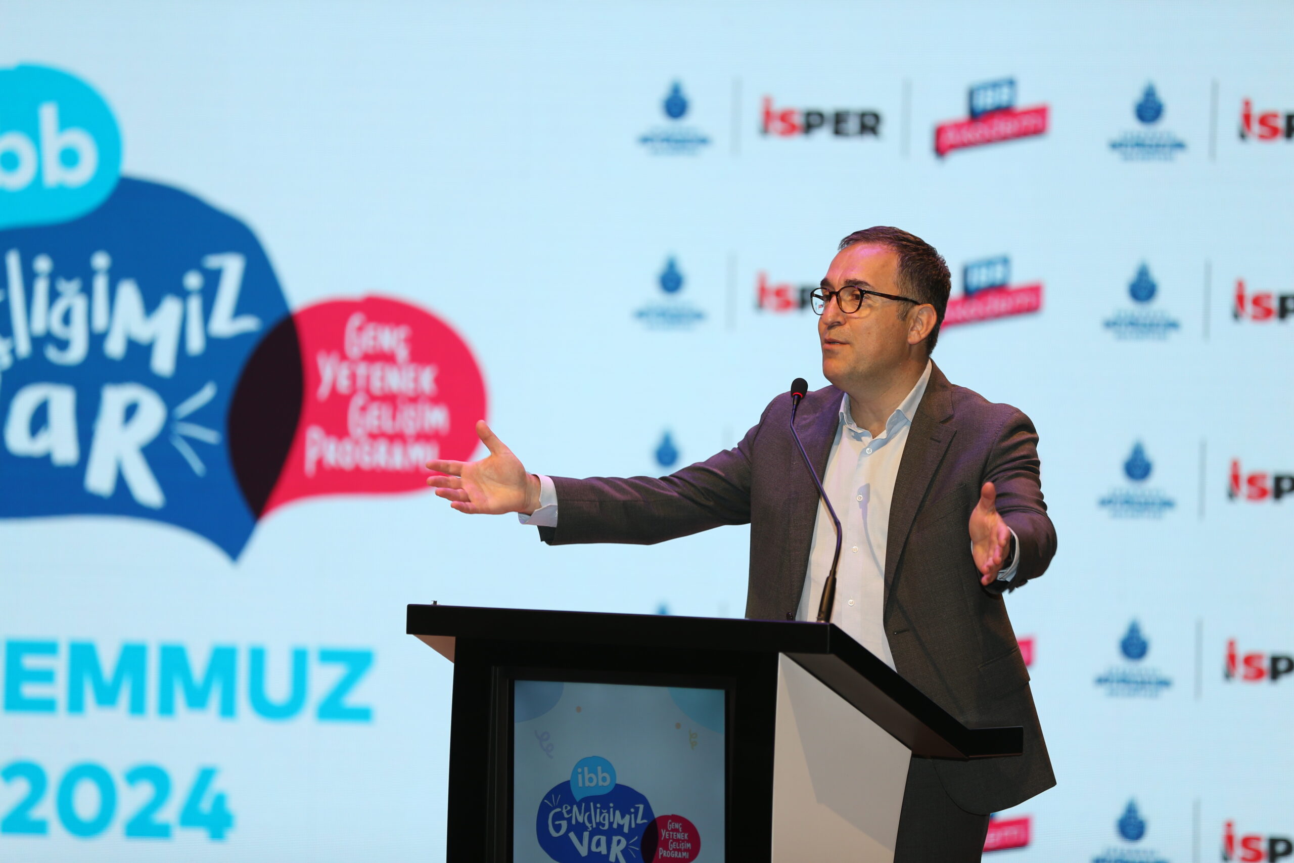 TÜRKİYE’NİN EN BÜYÜK KURUMSAL AKADEMİLERİNDEN İBB AKADEMİ’NİN DÜZENLEDİĞİ “GENÇ YETENEK GELİŞİM PROGRAMI” YENİ MEZUNLARINI VERDİ