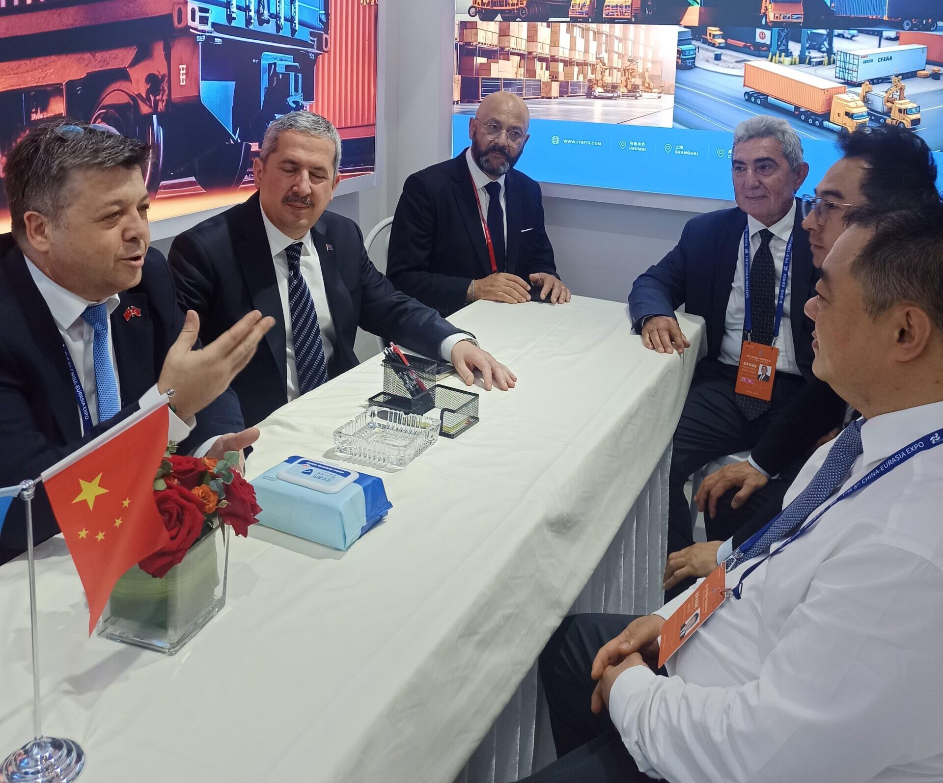 Türk ihracatçılar İpek Yolu’nun Batı’ya açılan kapısı Urumçi’de yeni işbirliklerine imza attı