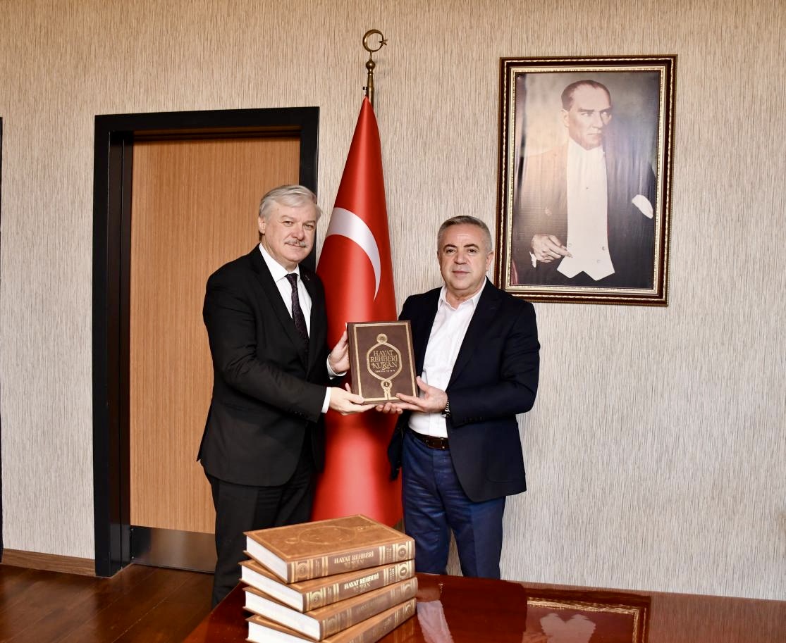 Çekmeköy Müftüsü Vehpi Akşit’in Ani Vefatı Yasa Boğdu