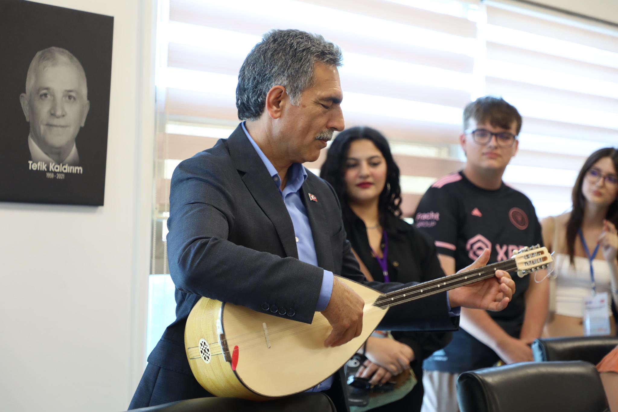 SESİMİ DUYAN VAR MI” Erasmus Projesi, Gemlik Belediye Başkanı Şükrü Deviren’i Ziyaret Etti