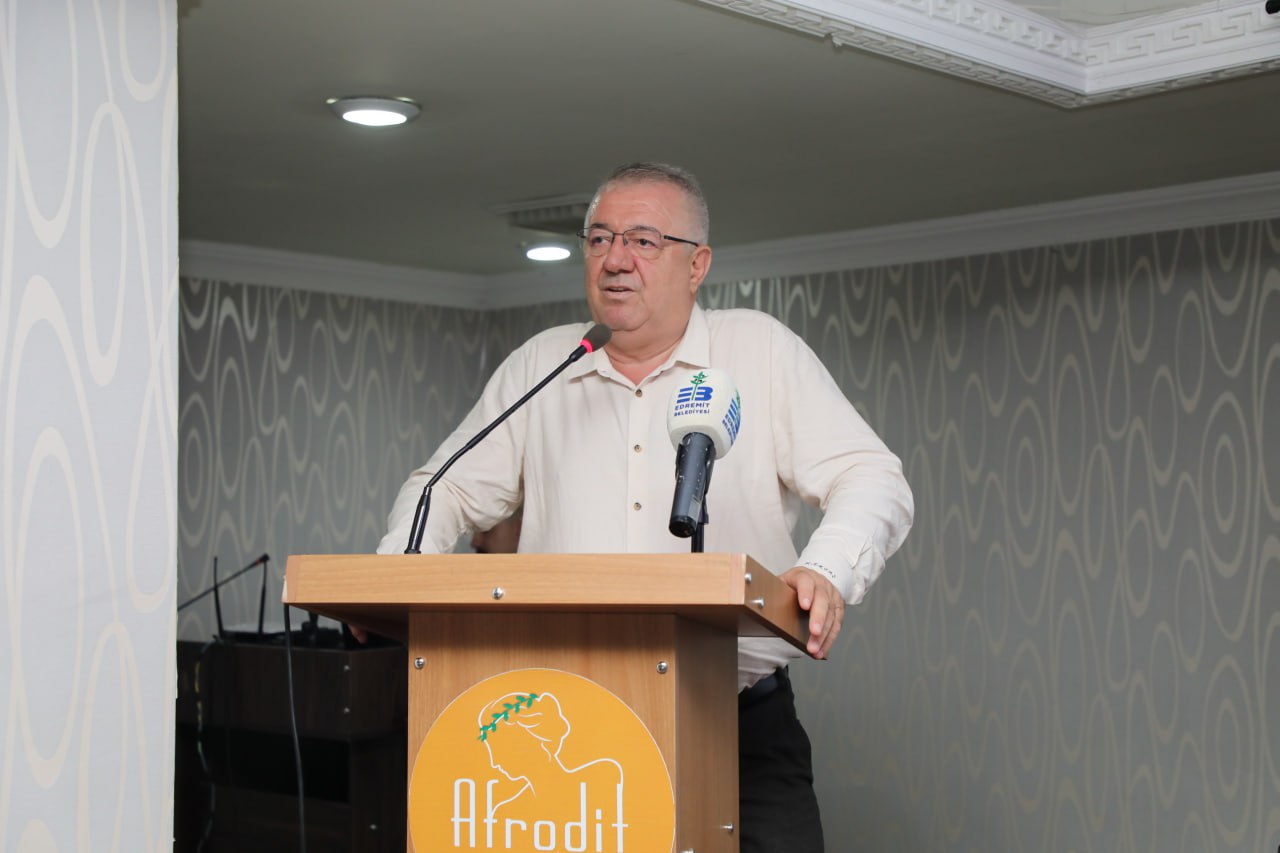 Edremit Belediye Başkanı Mehmet Ertaş basınla buluştu