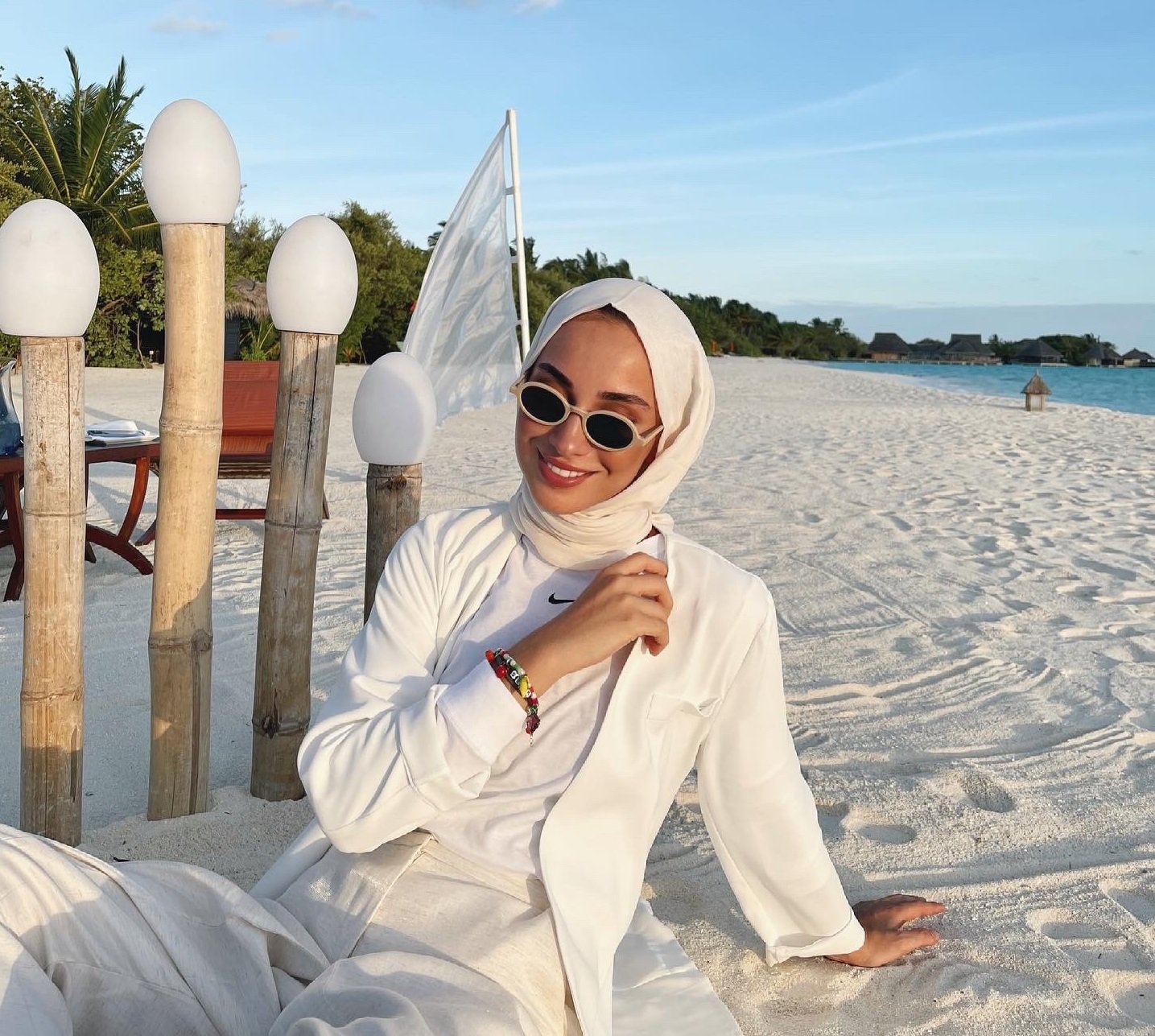 Tesettürlü Influencer Sena Sever’den AK Parti’ye Tepki: ‘İki Kilo Soğana Vatanı Milletinizi Sattınız’ ve Instagram’a İsyan”