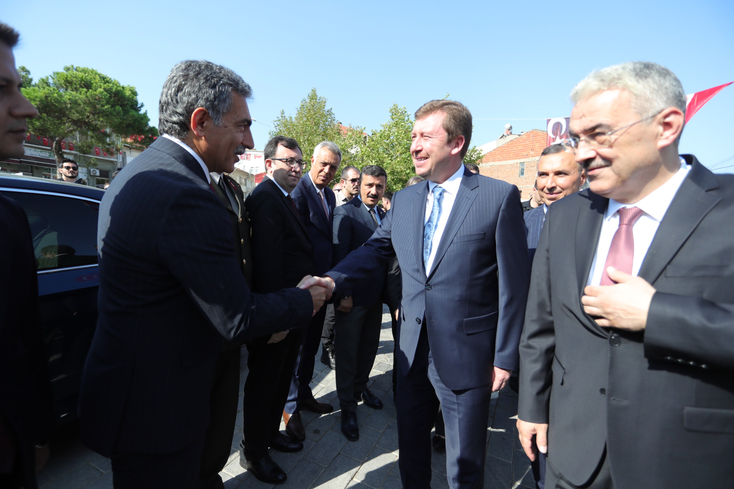 Atatürk’ün yakın çalışma arkadaşı, 3. Cumhurbaşkanı, Gemlik Umurbey doğumlu olan Celal Bayar, vefatının 38. yıldönümünde kabri başında anıldı.