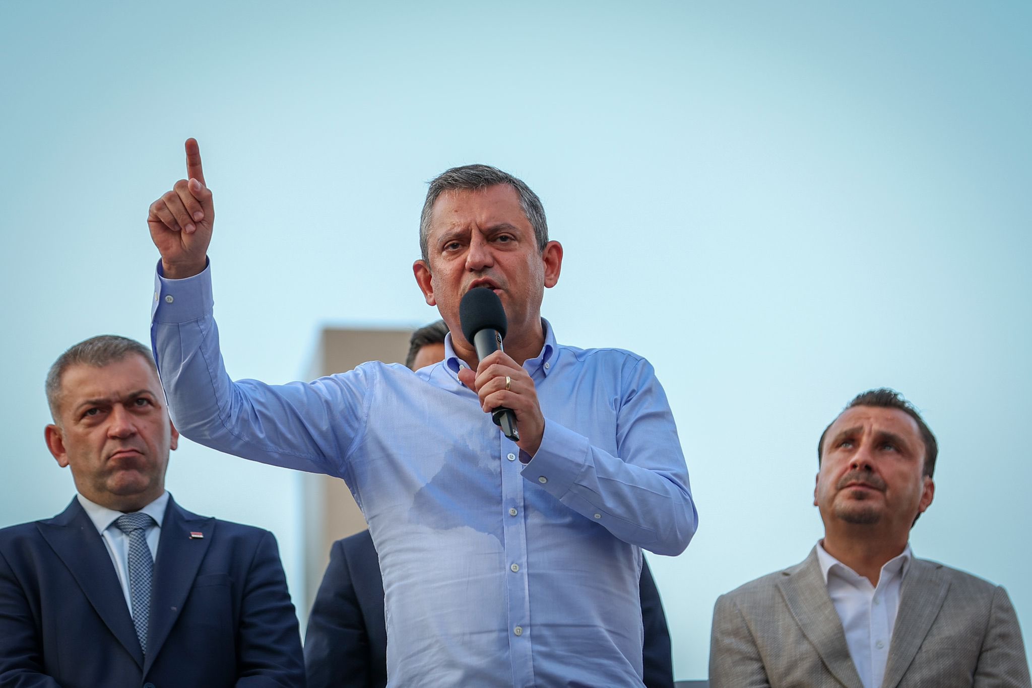 CHP Genel Başkanı Özgür Özel, Manisa Turgutlu’da Çiftçi Mitingi ve Belediye Ziyareti Gerçekleştirdi