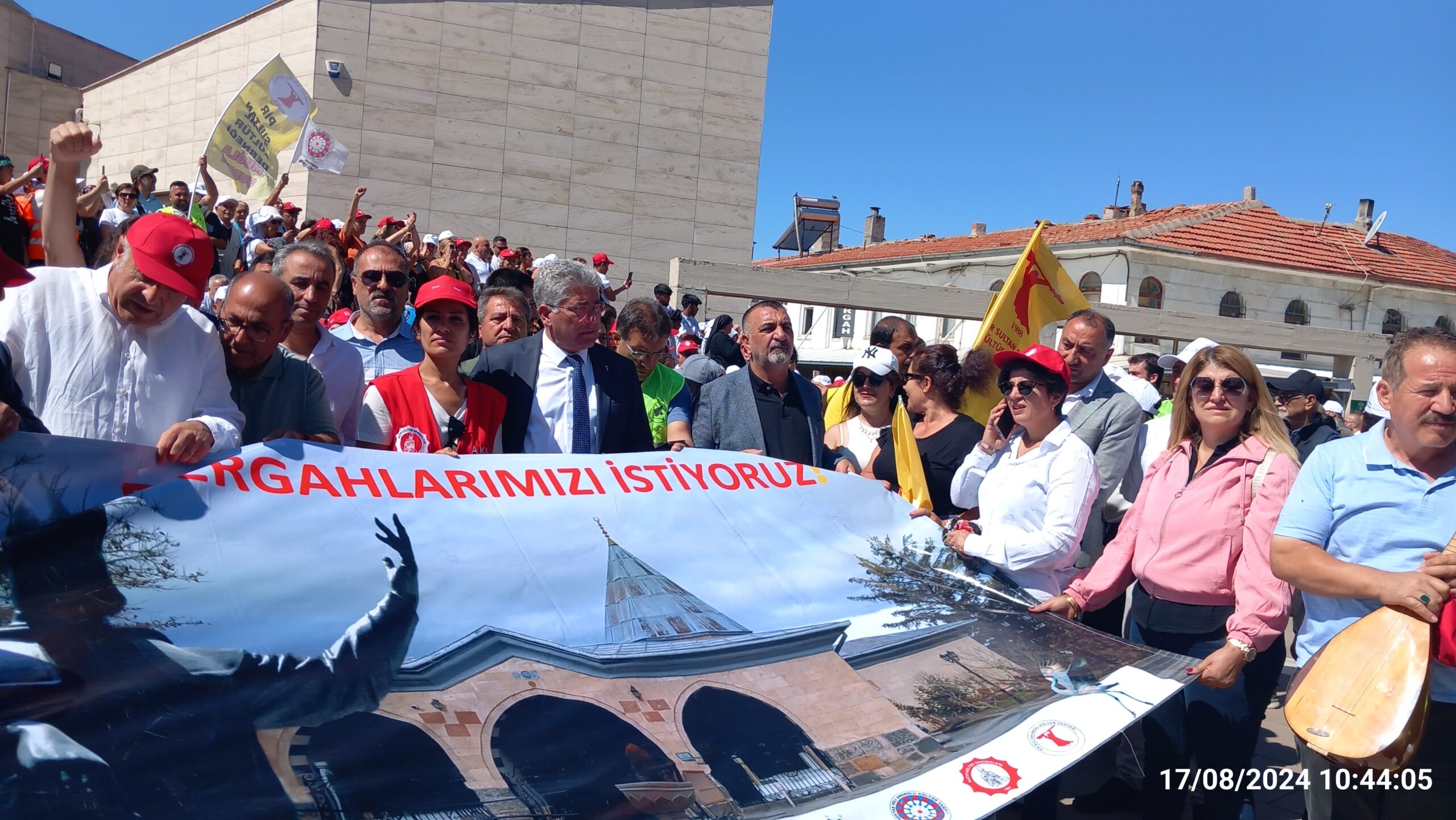 Alevi Kurumlarından MEB'in "Ramazan Genelgesi"ne Sert Tepki: "Bu Bir Asimilasyon Girişimidir"