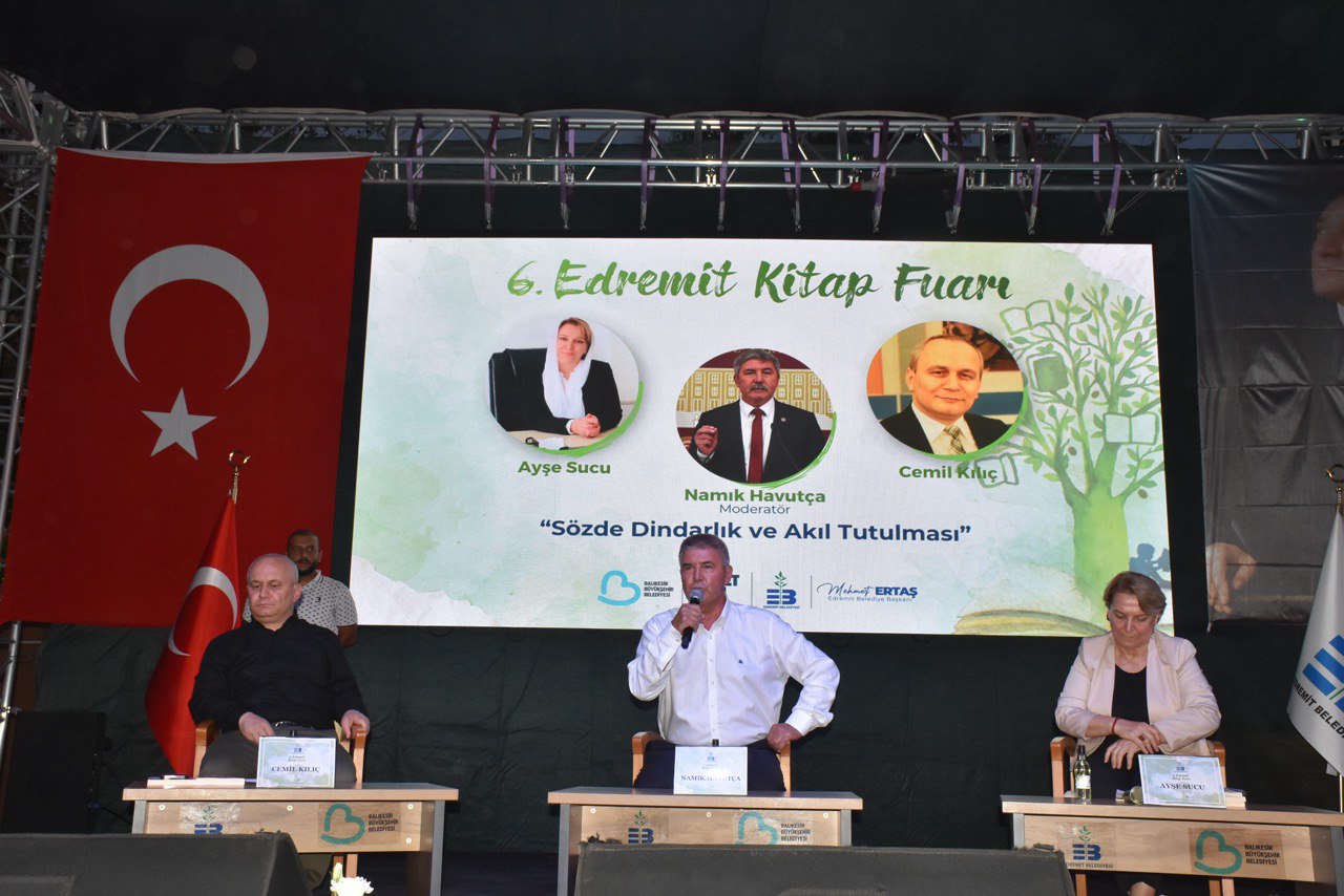 6. Edremit Kitap Fuarı’nın üçüncü günü: –  Sanat, bilim ve düşünce bir arada!