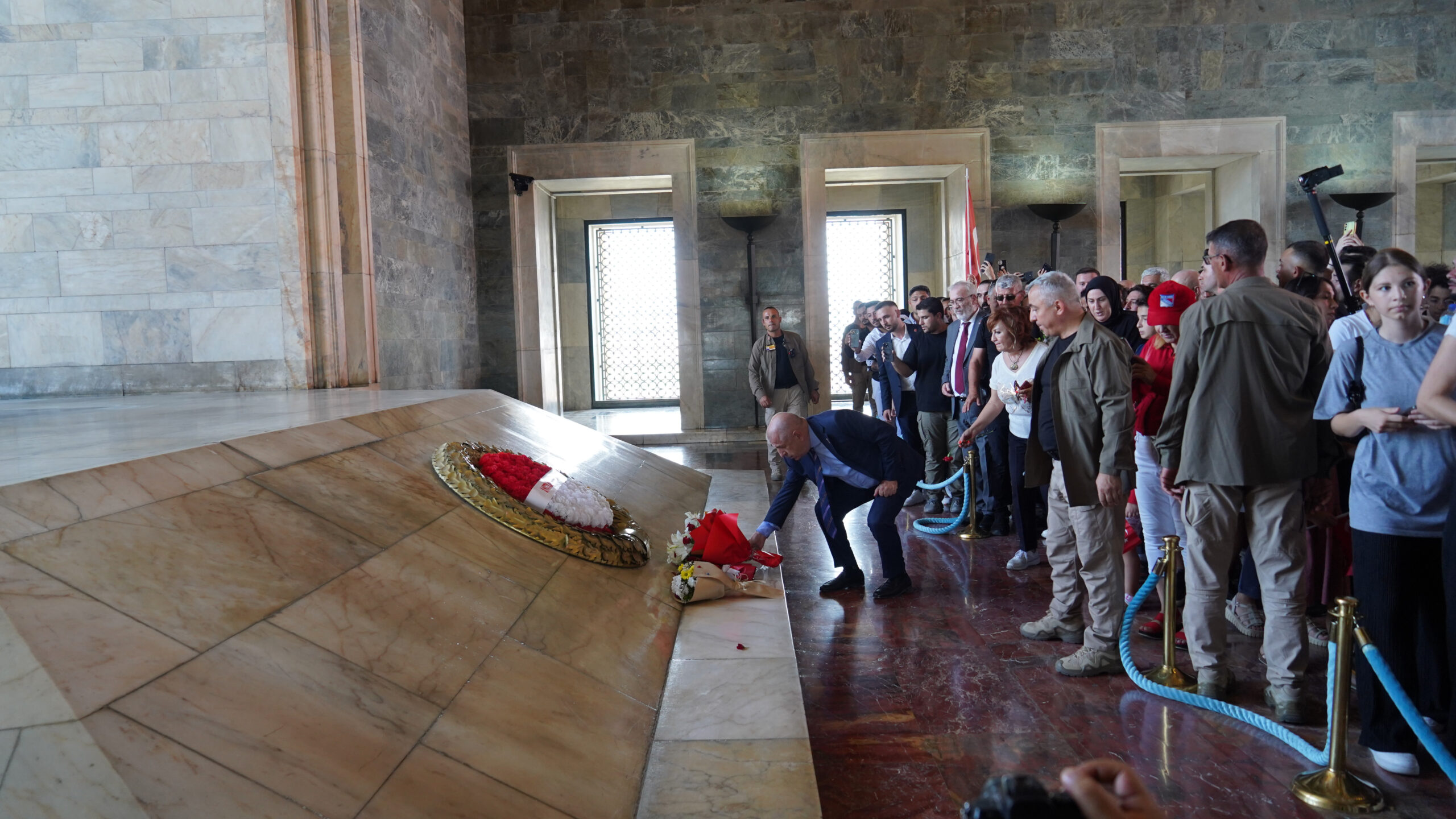 Zafer Partisi Genel Başkanı Ümit Özdağ, 30 Ağustos Zafer Bayramı’nda Anıtkabir’i Ziyaret Etti