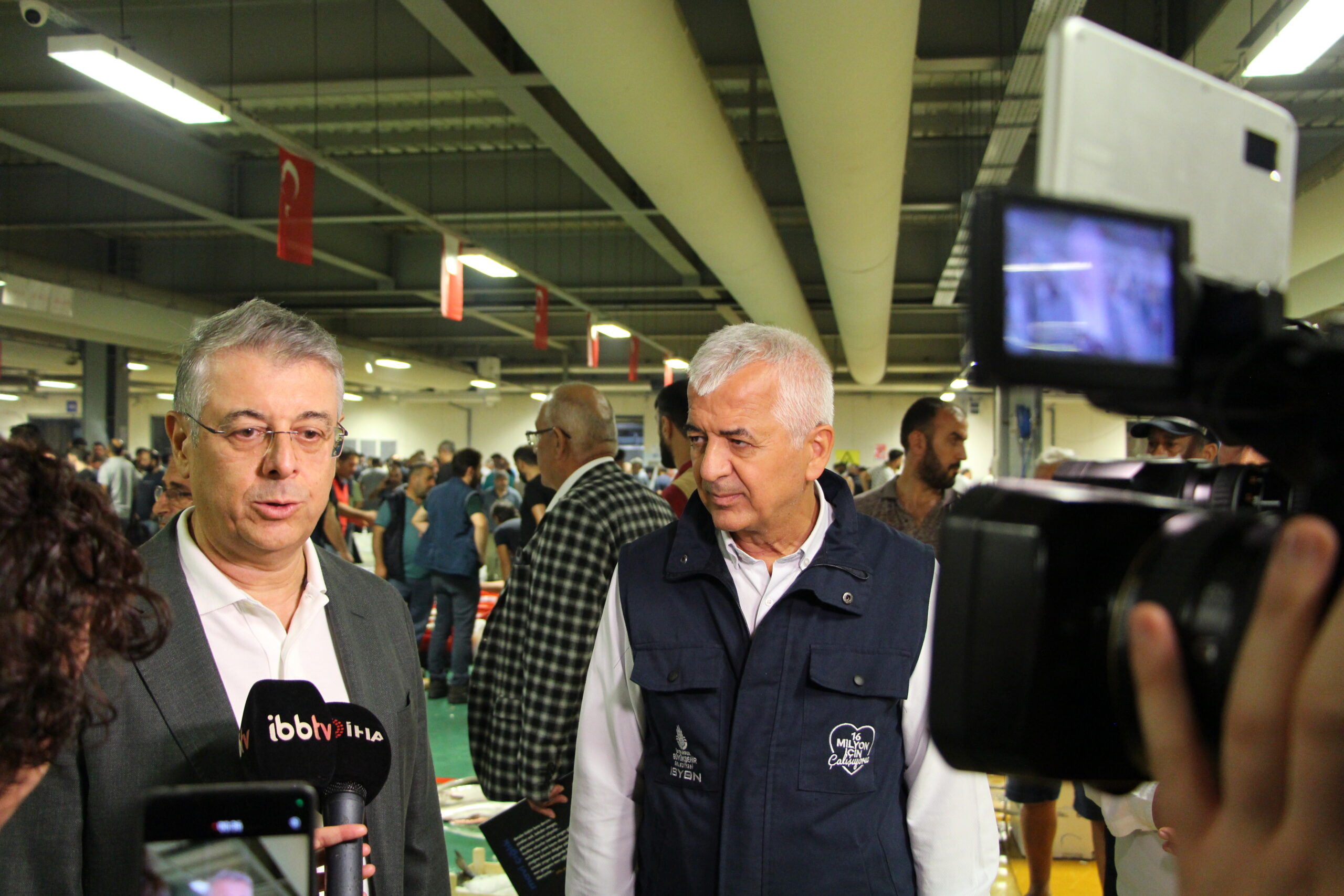 BALIK SEZONU BAŞLADI  DENİZDE PALAMUT BOLLUĞU ESNAFIN YÜZÜNÜ GÜLDÜRDÜ