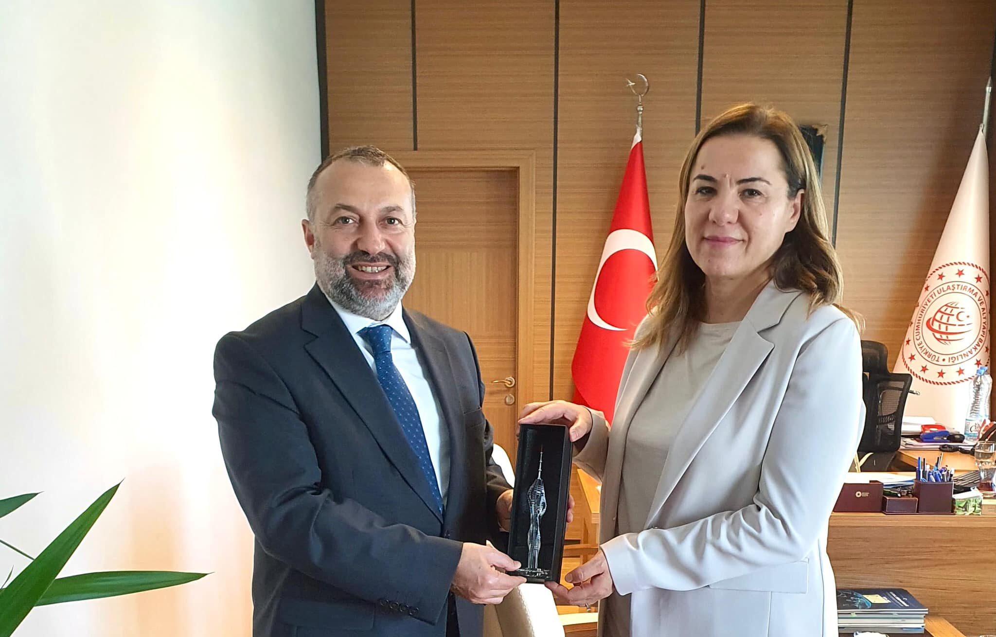 Çamlıca Kule AŞ’den Verimli Toplantı: Genel Müdür Mustafa Küçükkaptan, Aysel Kandemir’e Teşekkür Etti