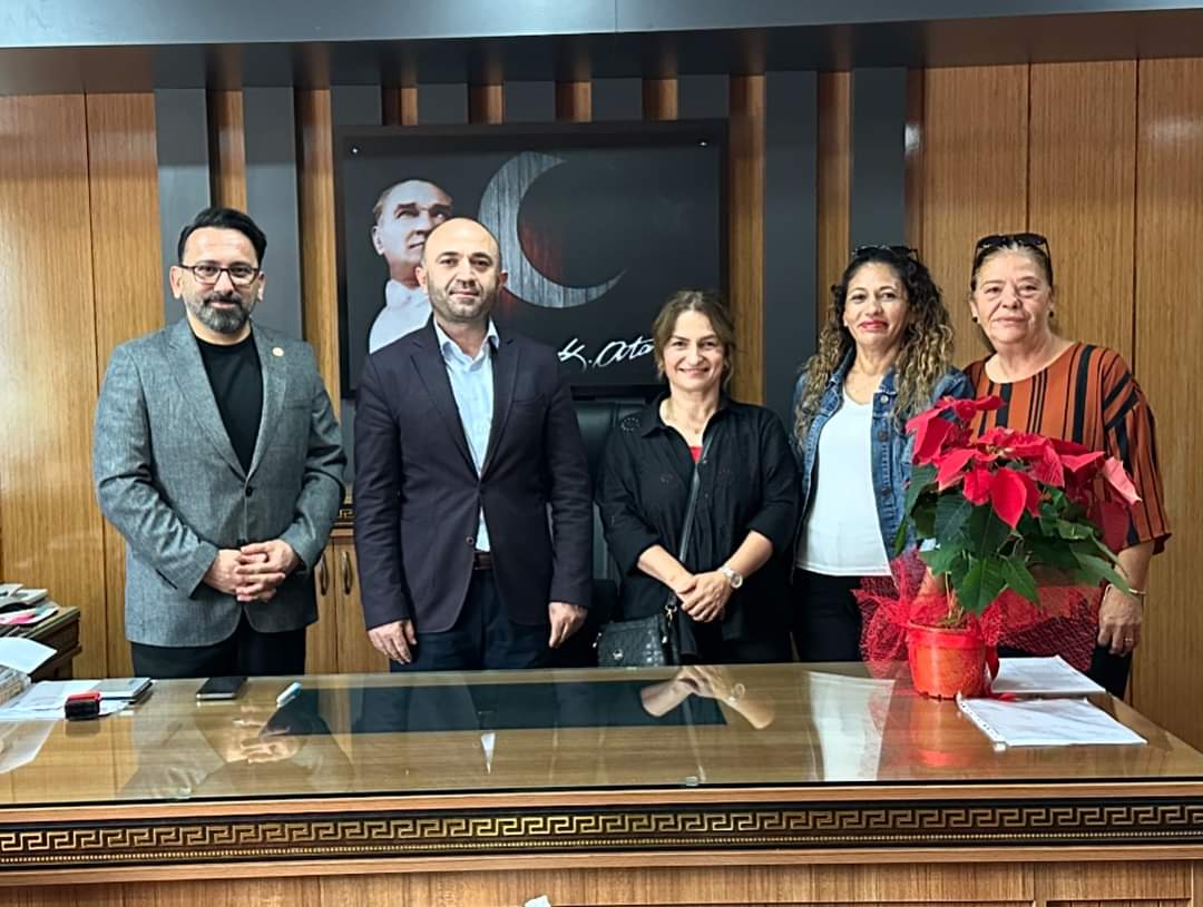 CHP Ümraniye İlçe Başkanlığı, Eğitim Yılına Başlayan Öğrencilere Destek Ziyareti Gerçekleştirdi