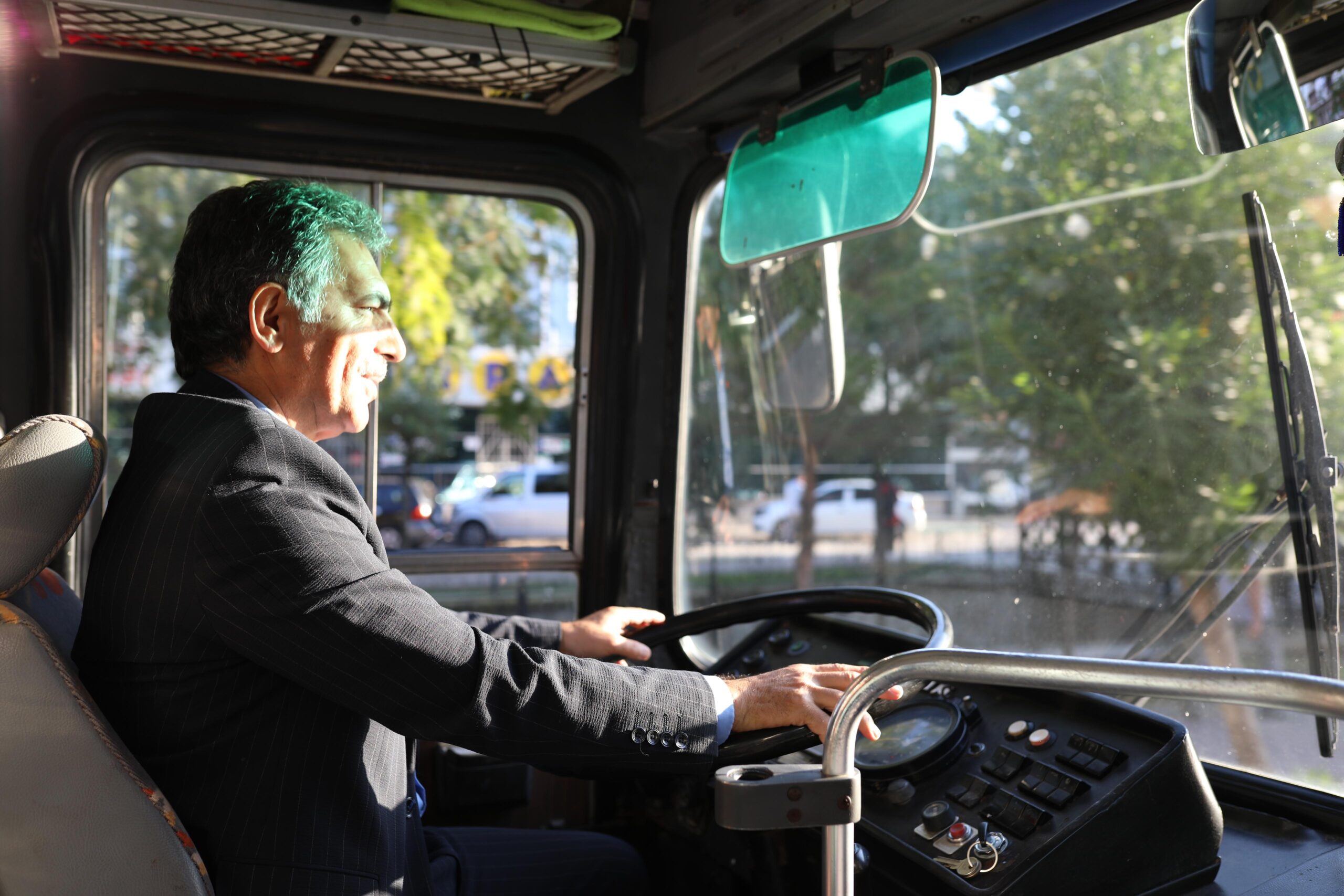 Gemlik Belediyesi’nden Öğrencilere Ücretsiz Servis Hizmeti Başladı”