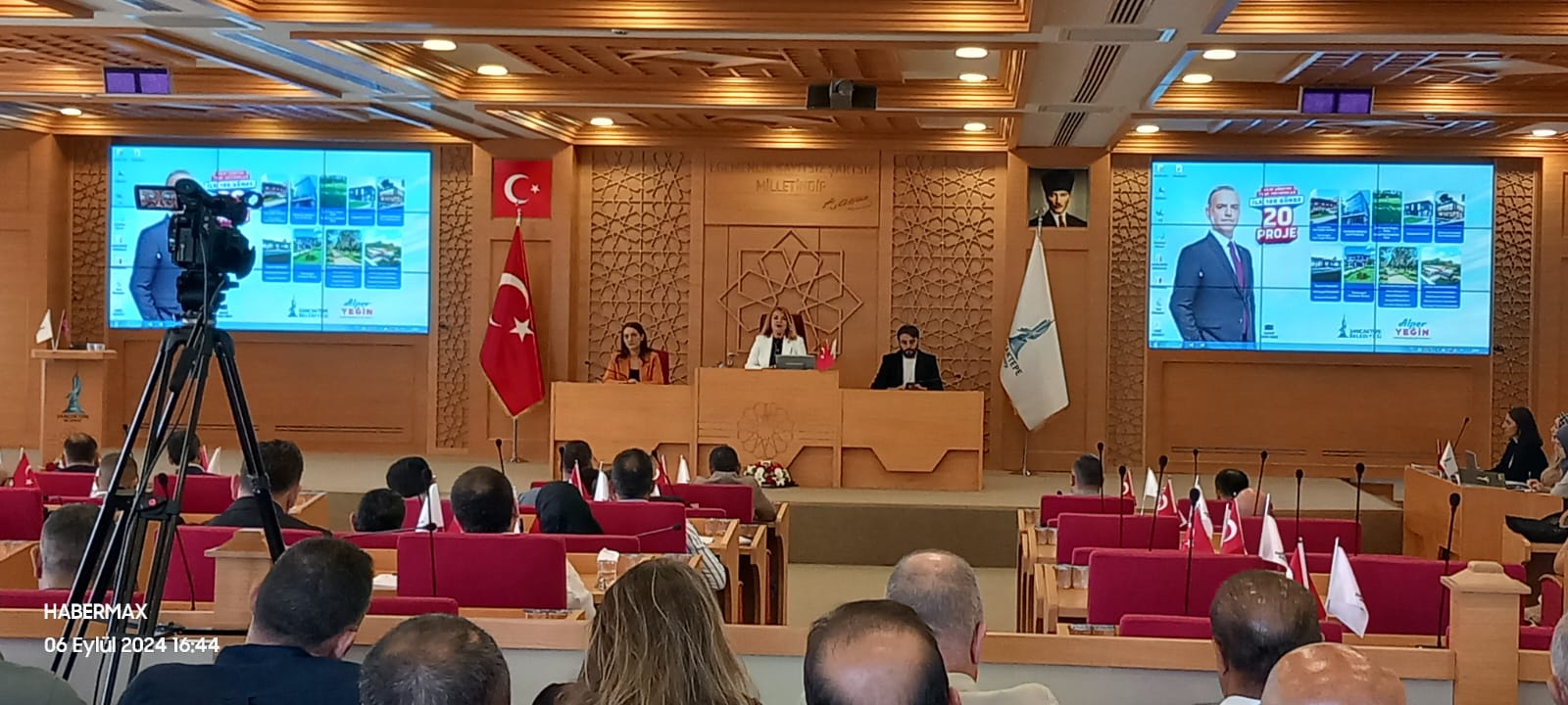 Sancaktepe Belediyesi’nin Eylül ayı meclis toplantısında önemli bir ilk yaşandı.
